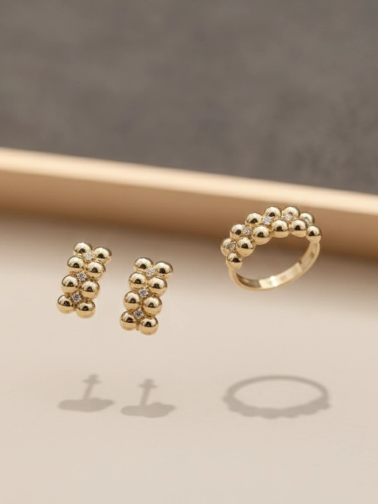Ayollar uchun oltin uzuk va zirak to'plami, 5.76 gr, D48K model, tilla 585 proba, DIAMOND