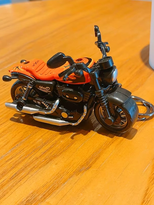 Plastmassa mototsikl brelok - 