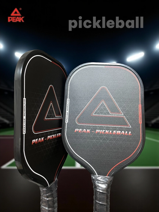 PEAK badminton to‘plami: 2 ta raketka, 3 ta volan va g‘ilof