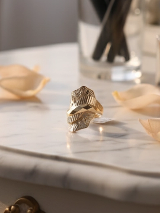 Ayollar uchun oltin uzuk, 3.78 gr, D51U model, tilla 585 proba, DIAMOND