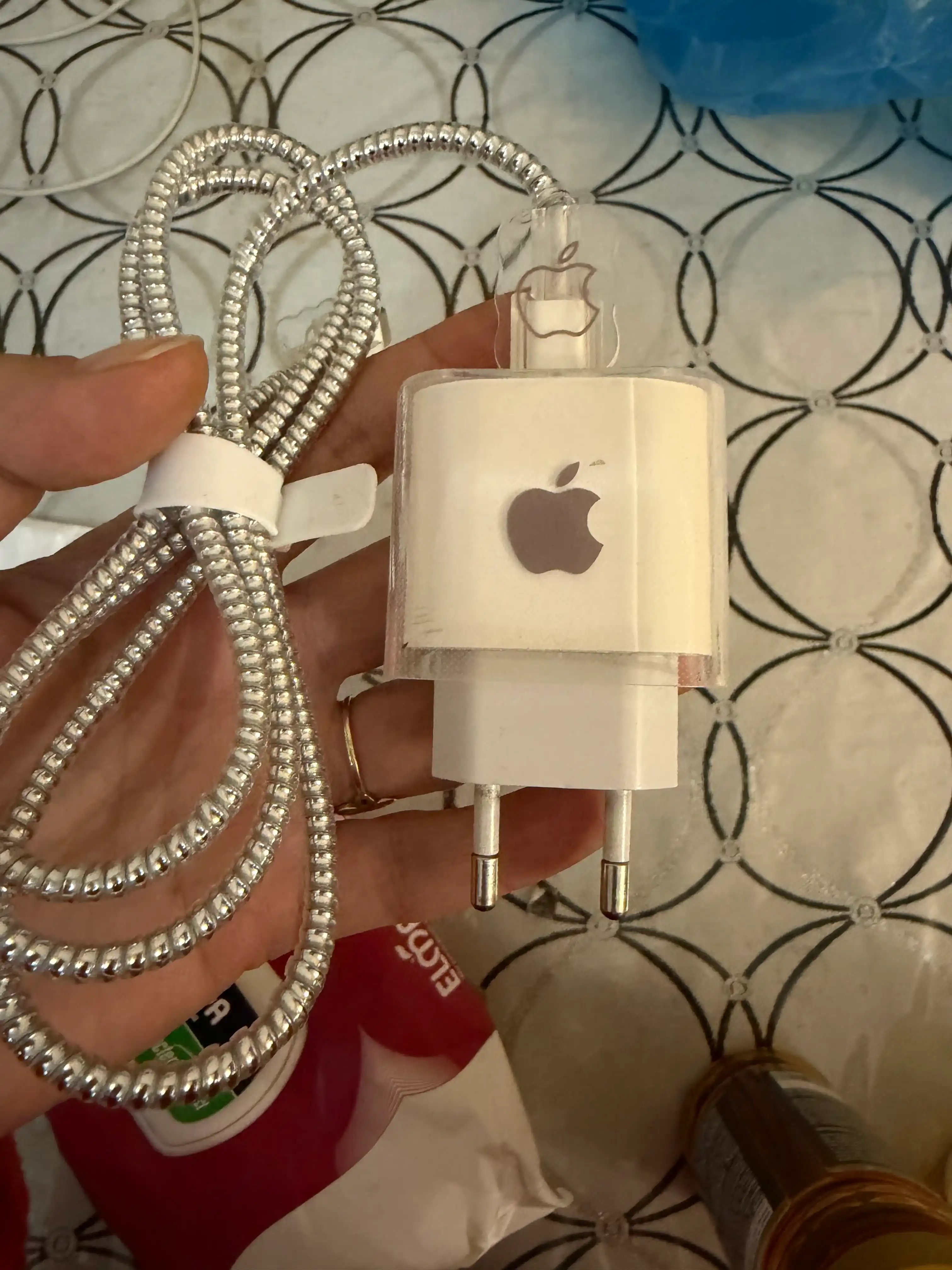 Защитный чехол для зарядного устройства iPhone