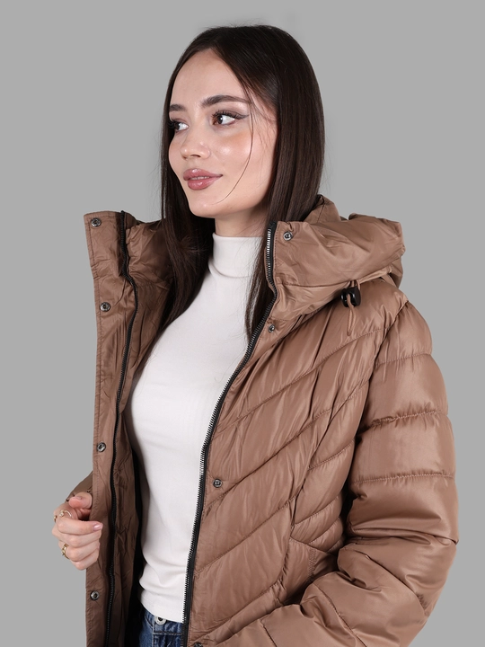 Ayollar uchun qishki kurtka