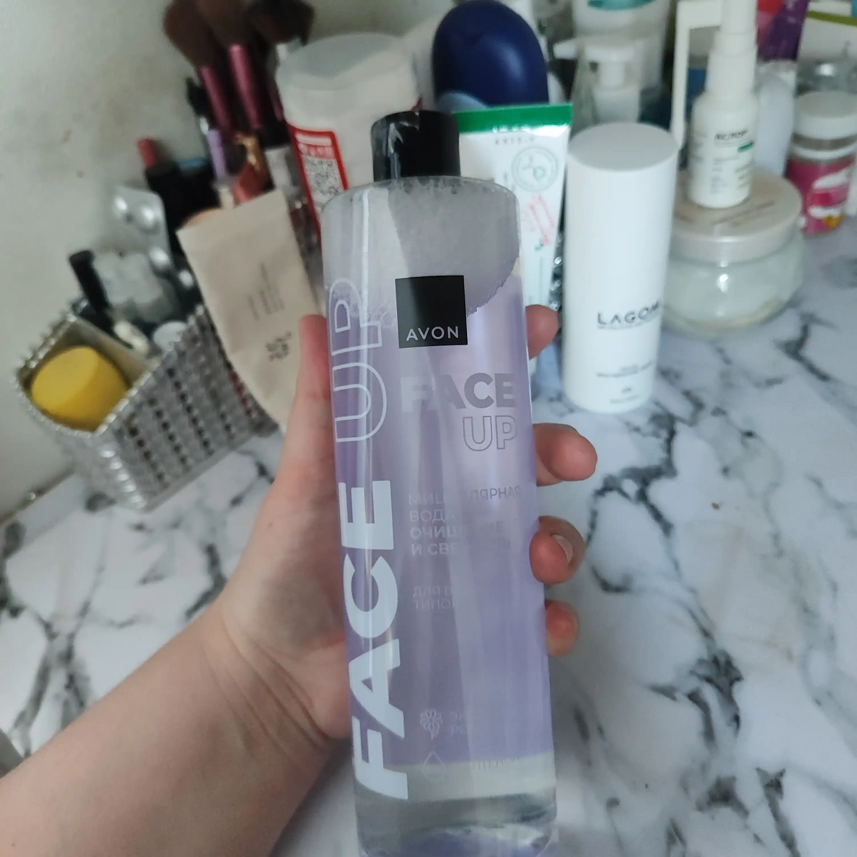Avon Face Up seriyali "Tozalash va yangilik" mitsellyar suvi, 500 ml
