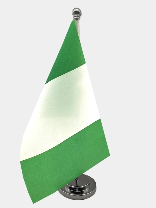 Zanglamaydigan po‘latdan tayyorlangan flagshtok bayrog‘i