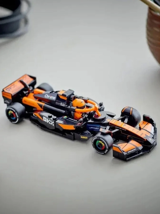 LEGO Speed ​​​​Champions Team McLaren 77251 konstruktor