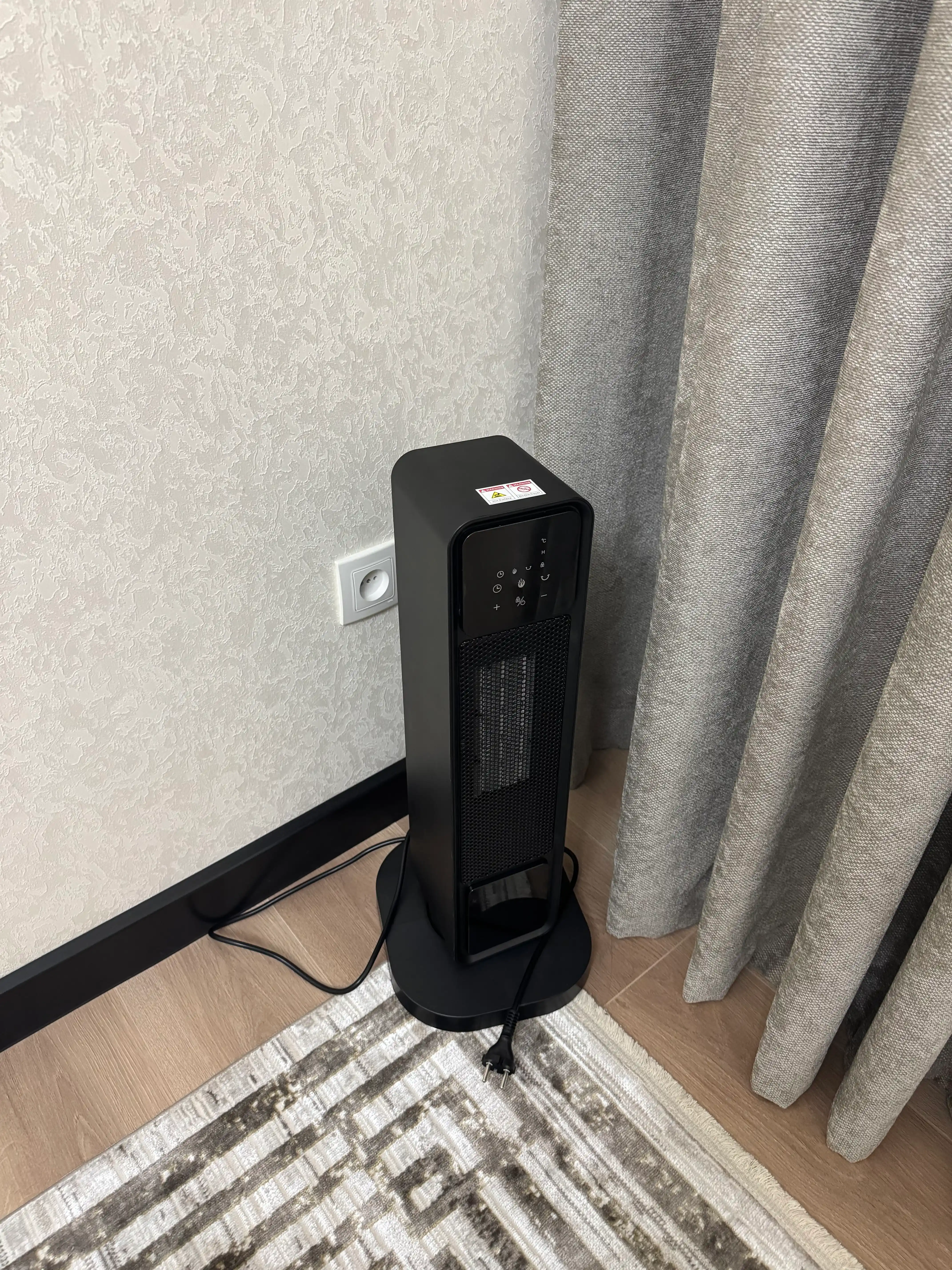 Обогреватель, тепловентилятор с камином Warm AIR , 15-45°C , таймер, автоповорот, 2200 Вт