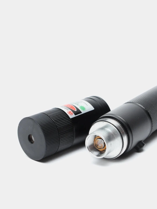 Laser 303 — yashil lazer, taqdimotlar va namoyishlar uchun ko‘rsatkich