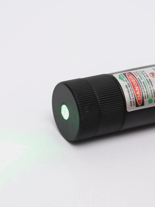 Laser 303 — yashil lazer, taqdimotlar va namoyishlar uchun ko‘rsatkich