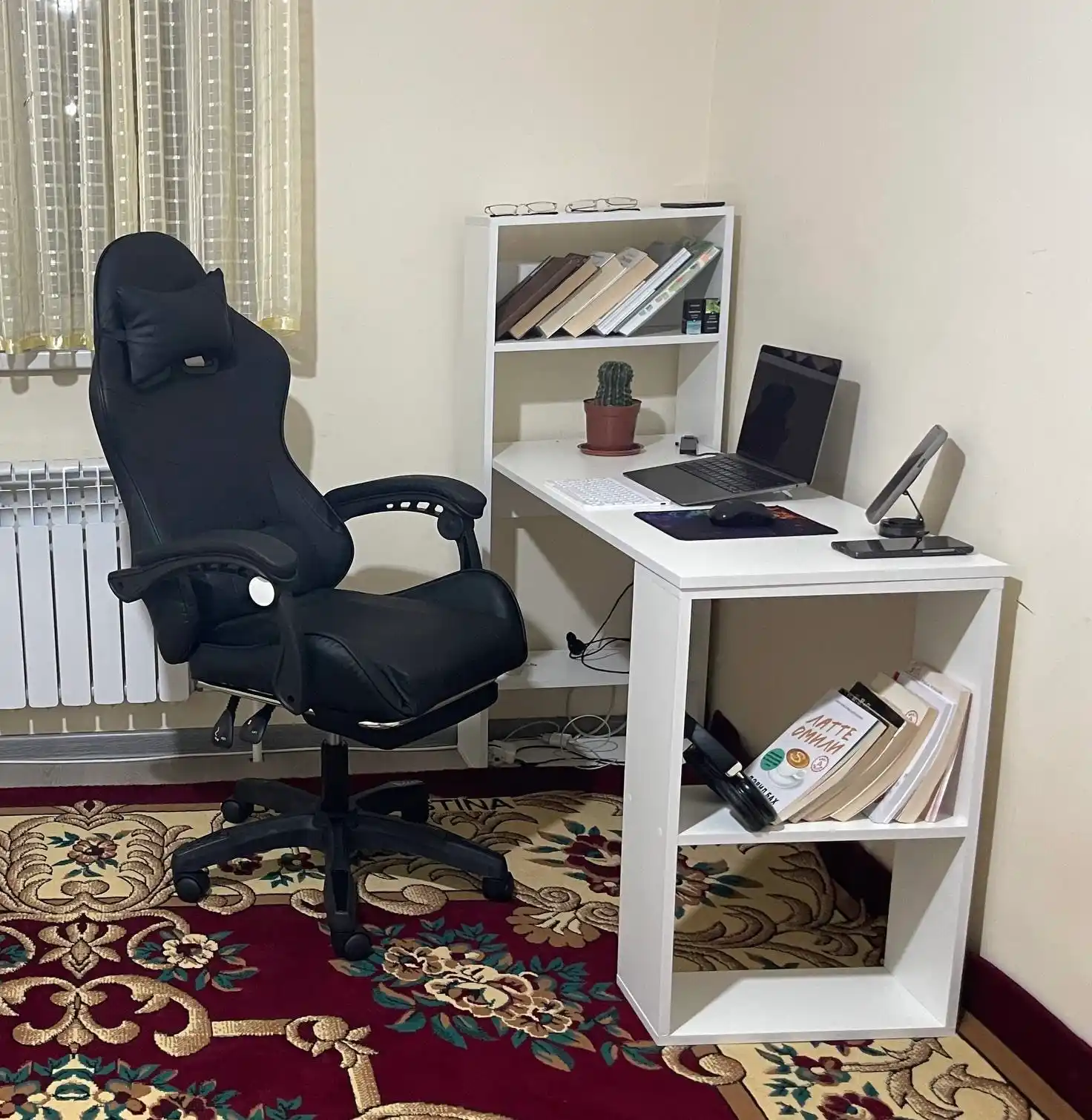 Стол компьютерный УФА, размеры 120х120х50 см, в полной комплектации