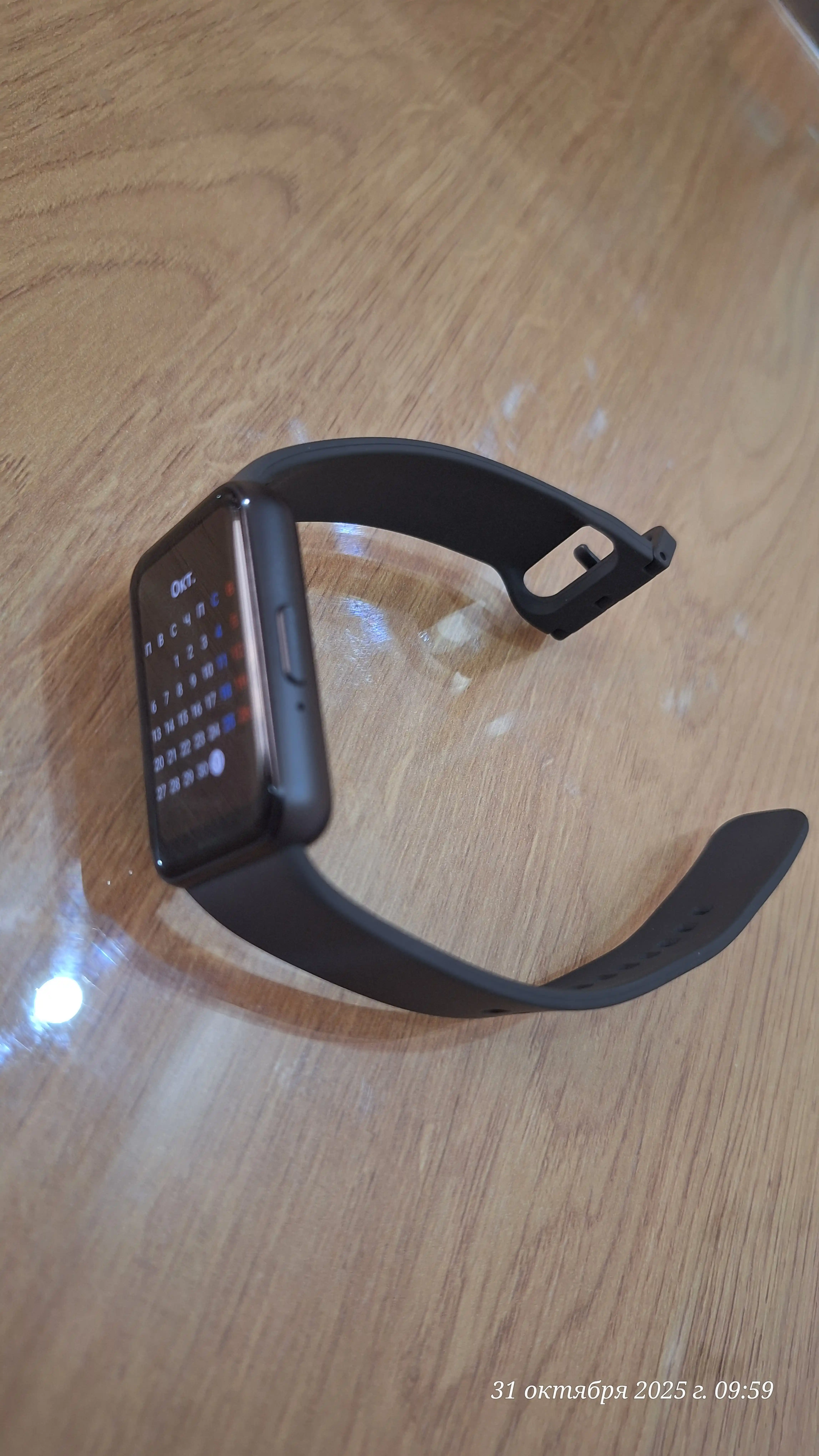Фитнес браслет Samsung Galaxy Fit 3, 1.6" AMOLED дисплей