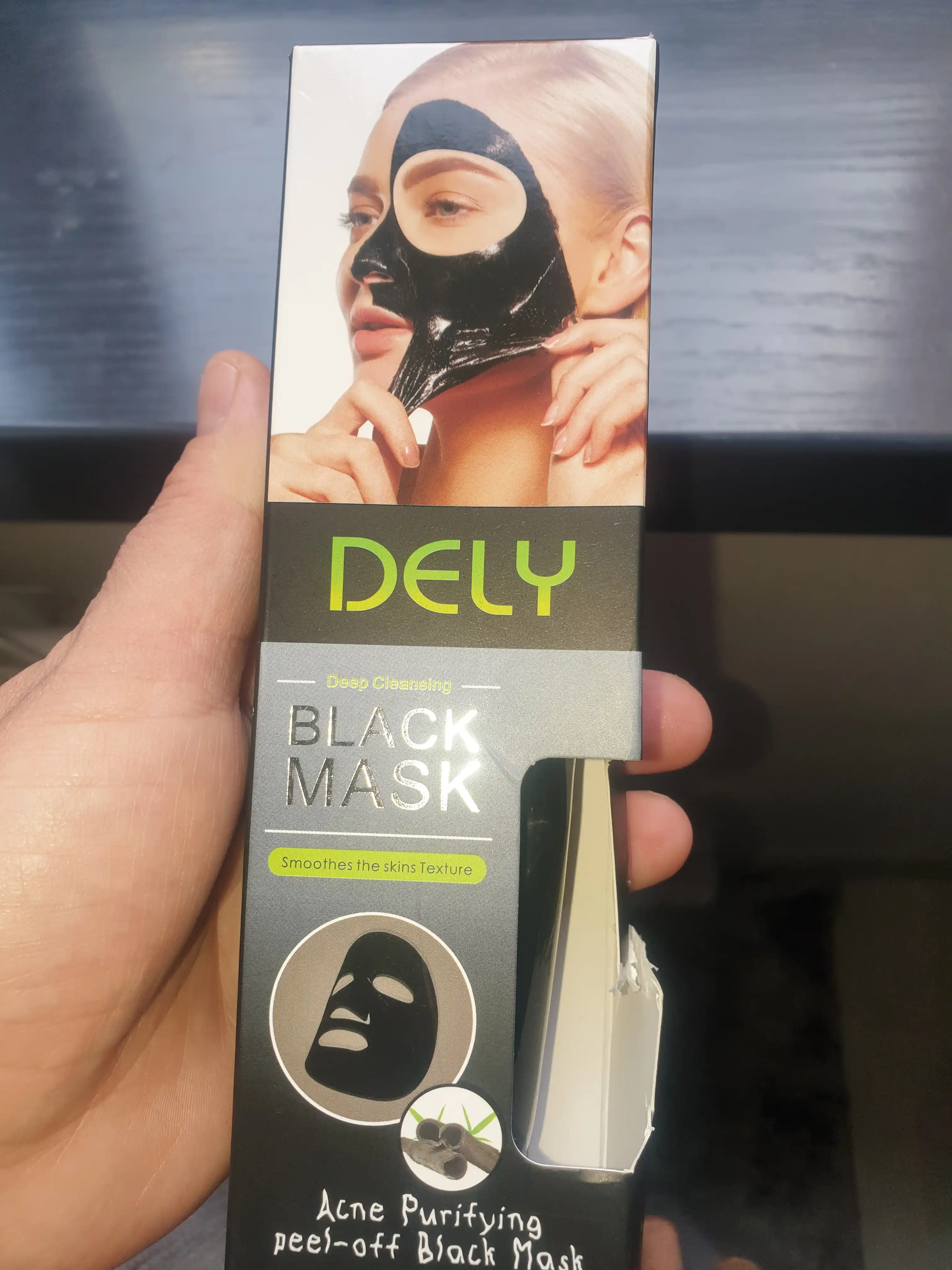 Угольная маска для лица, черная, с отбеливающими свойствами, Charcoal Mask, 130 гр