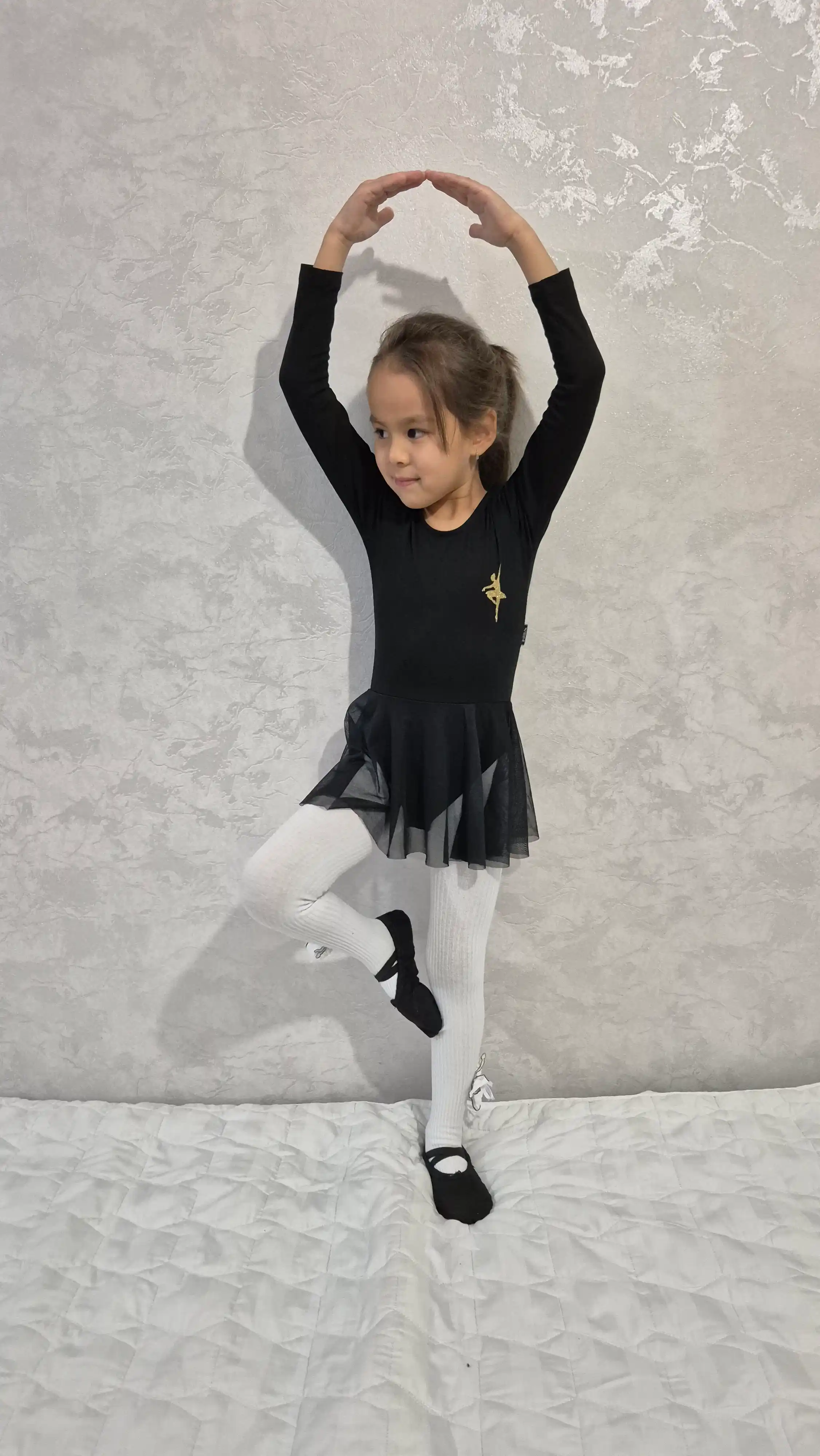 Raqs va badiiy gimnastika mashg‘ulotlari uchun FandS’dan mashg‘ulot kiyimi