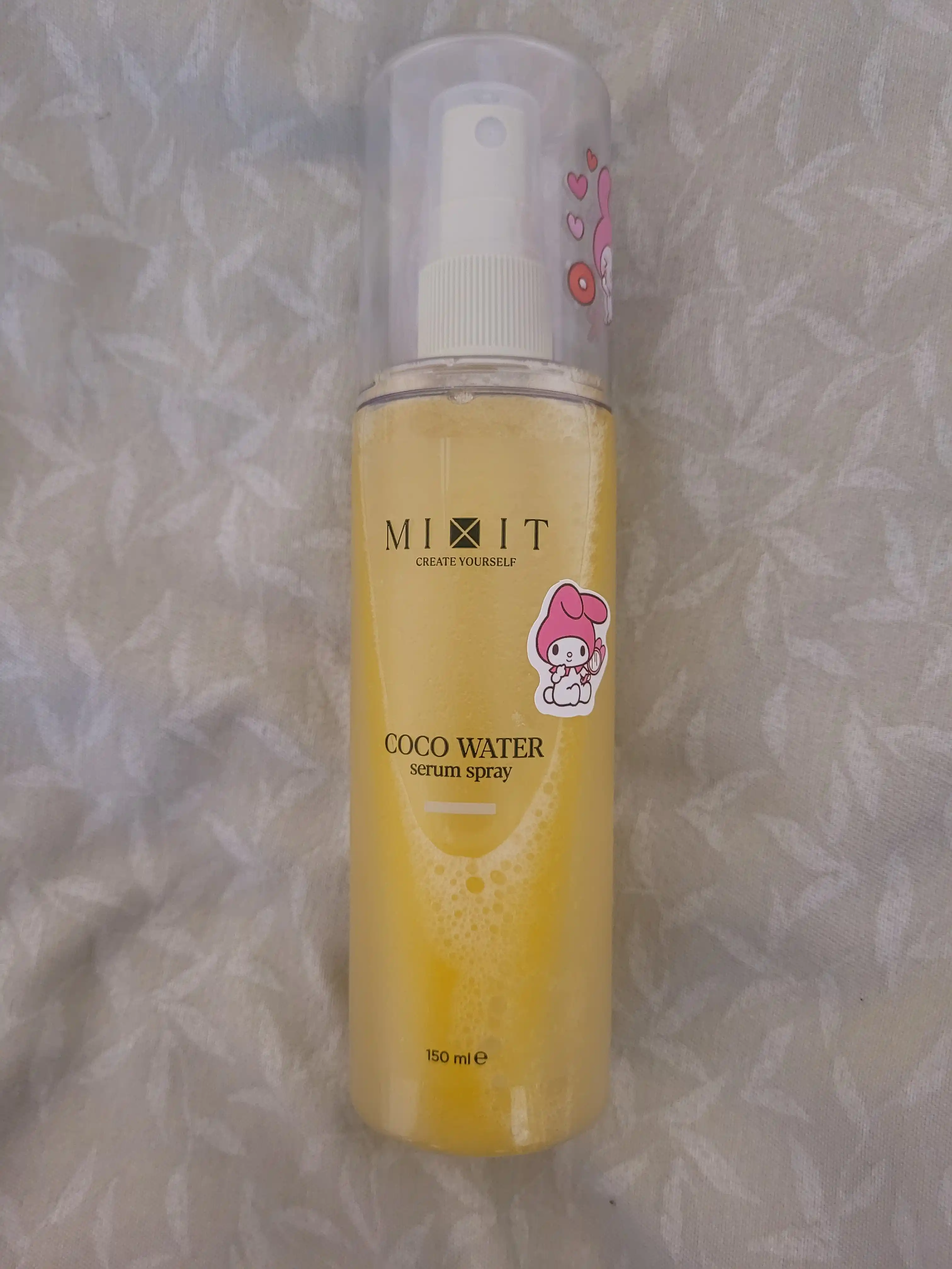 MIXIT Coco Water yuz uchun seramid va kokos suvli namlantiruvchi serum-sprey, 150 ml