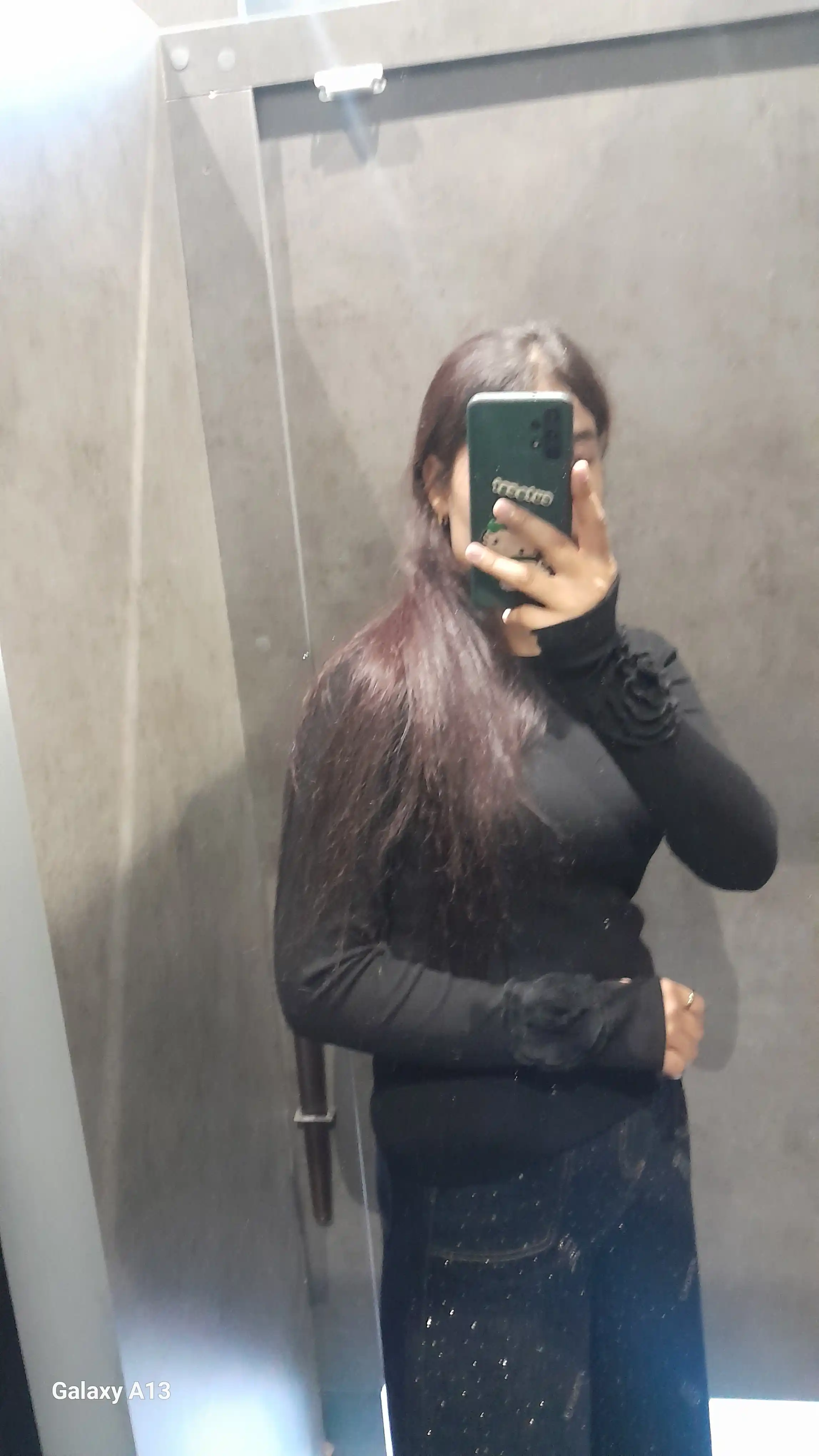Ayollar bazaviy uzun yengli trikotaj longslivi Saraah,s