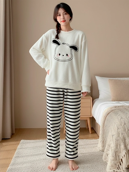 Ayollar uchun pijama tepa past