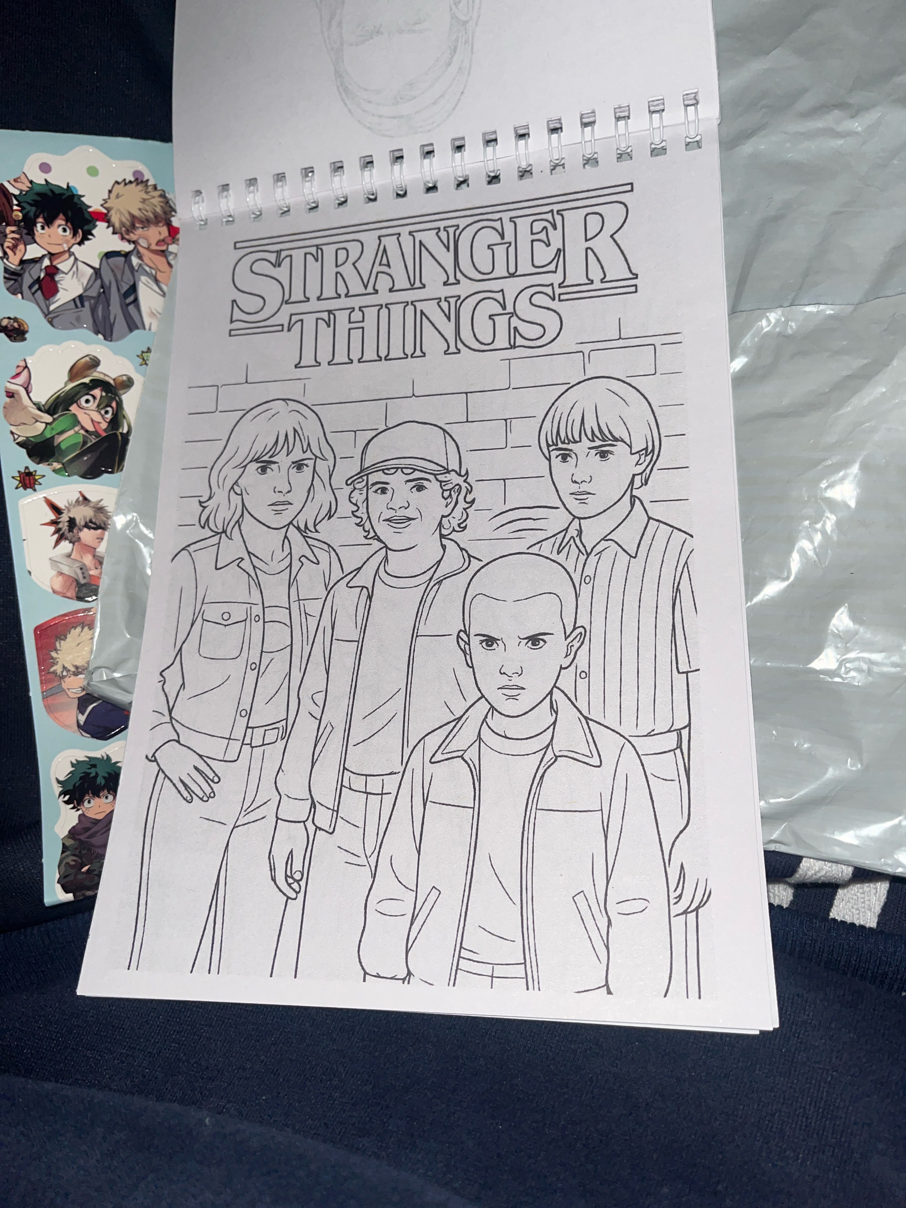 Stranger Things rasamka Zootopia, 25 varaq, A5 va A6 formatda, juda g‘alati ishlar seriali