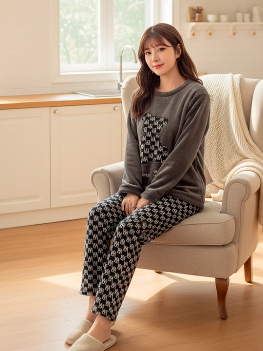 Ayollar momiq pijamasi