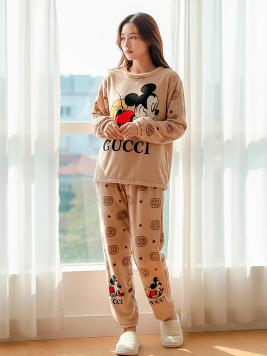 Pijama ayollar uchun