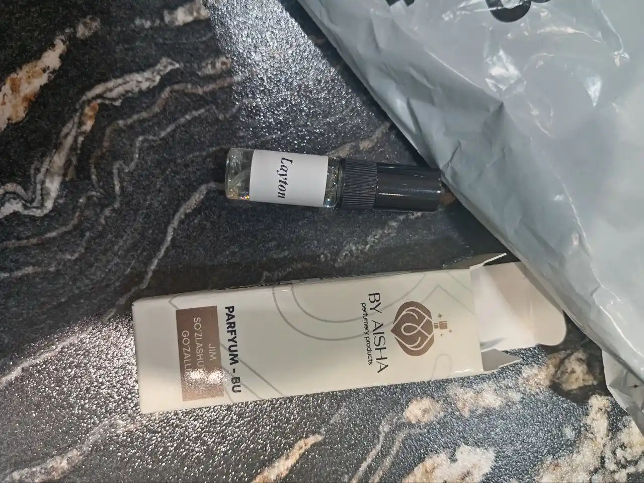 Atir Layton Parfums de Marly, erkaklar va ayollar uchun