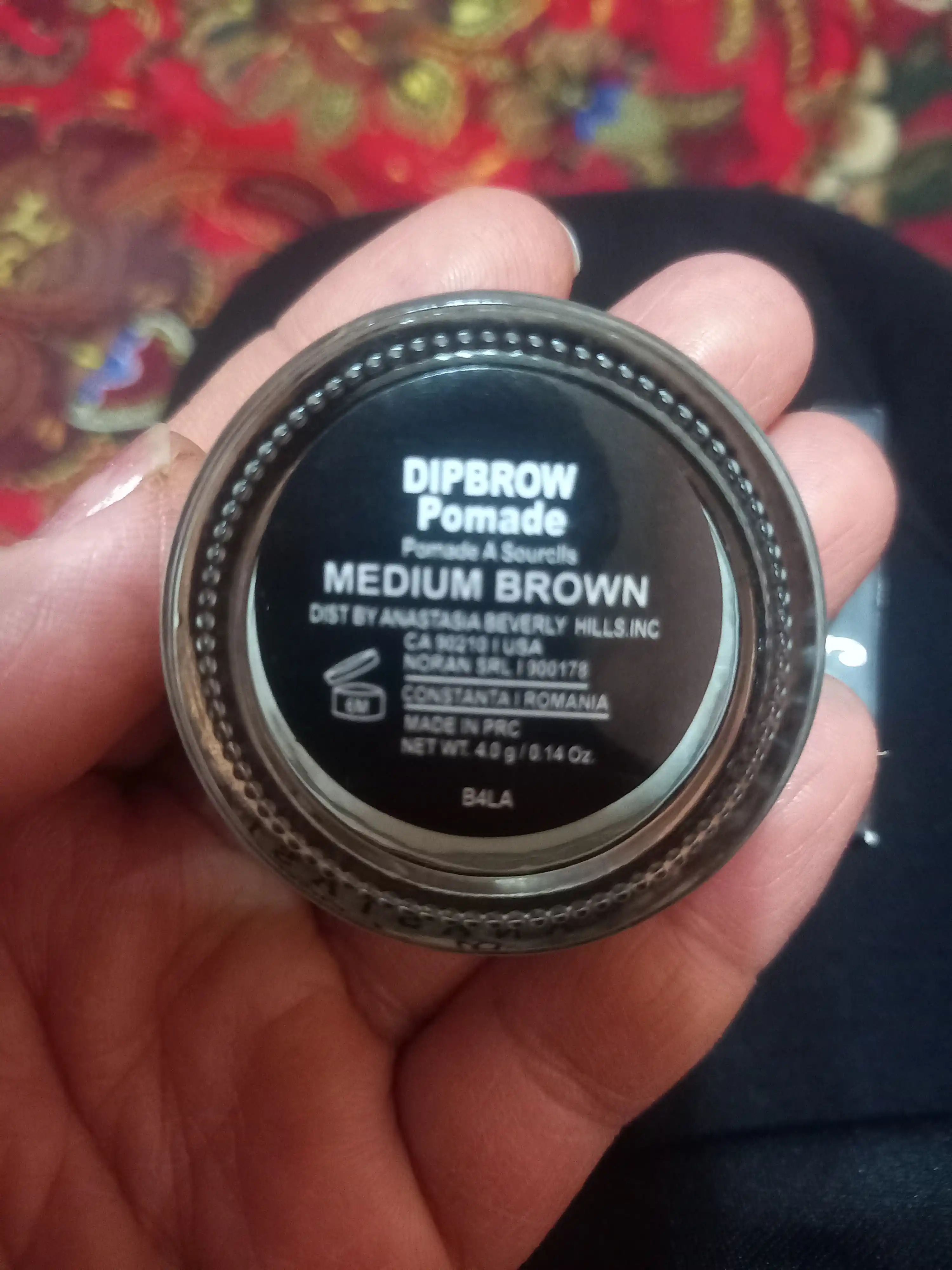 Qoshlar uchun bo'yoq geli Anastasia Beverly Hills Dipbrow Pomade, 4 gr + bonusiga cho'tka