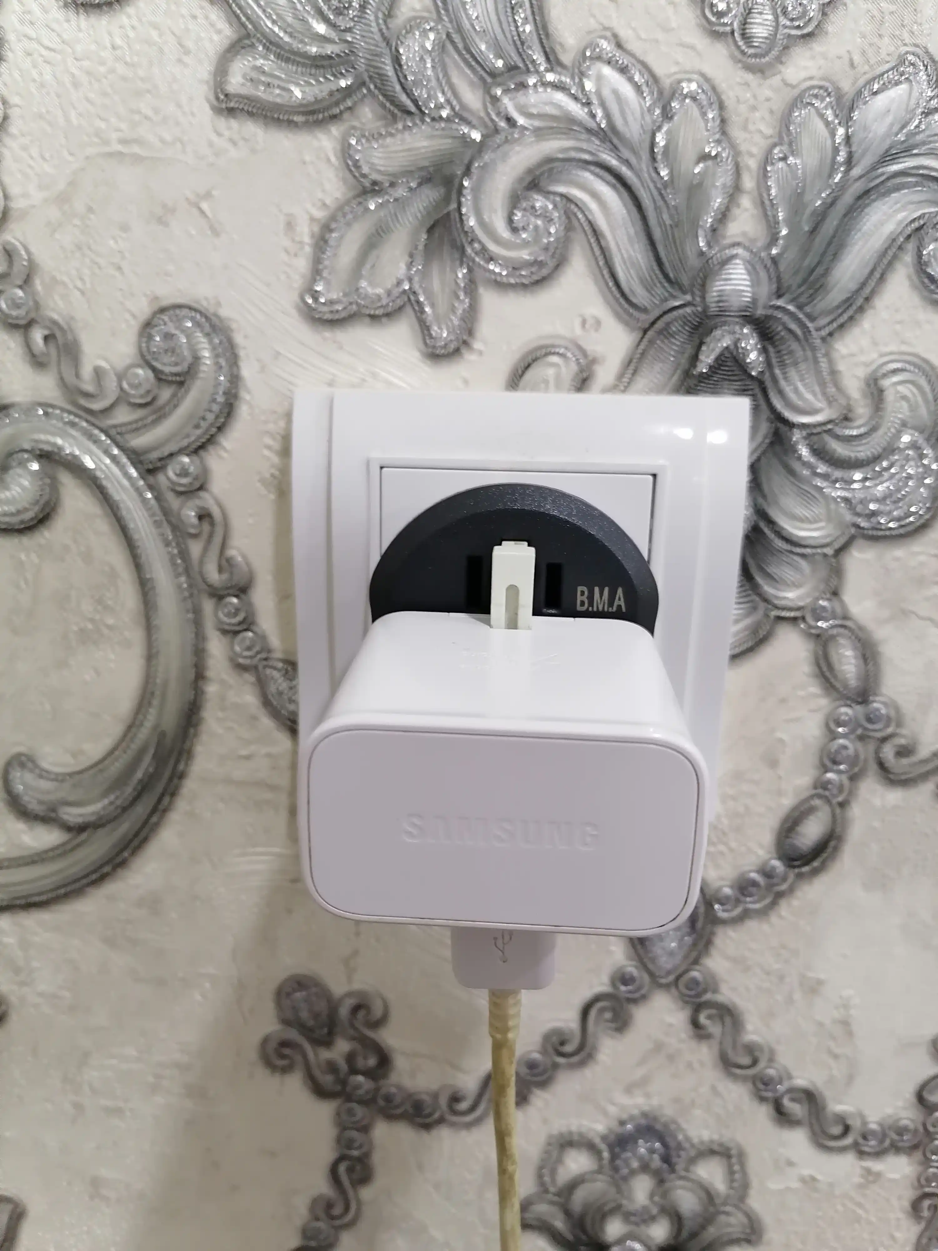 Evro va o'zbek rozetkalari uchun, universal adapter Merkan KT 168, terminator, 16 A