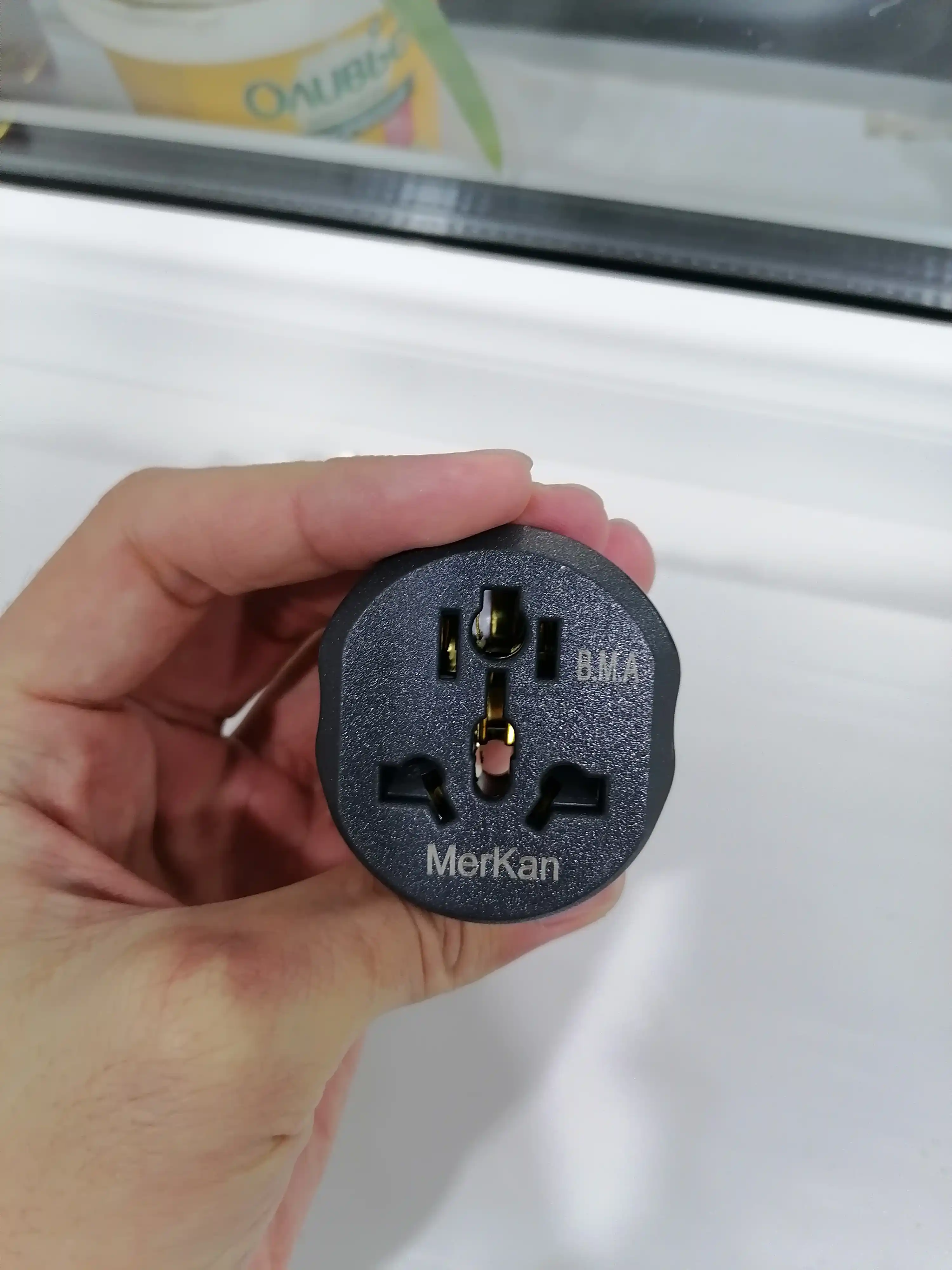 Evro va o'zbek rozetkalari uchun, universal adapter Merkan KT 168, terminator, 16 A