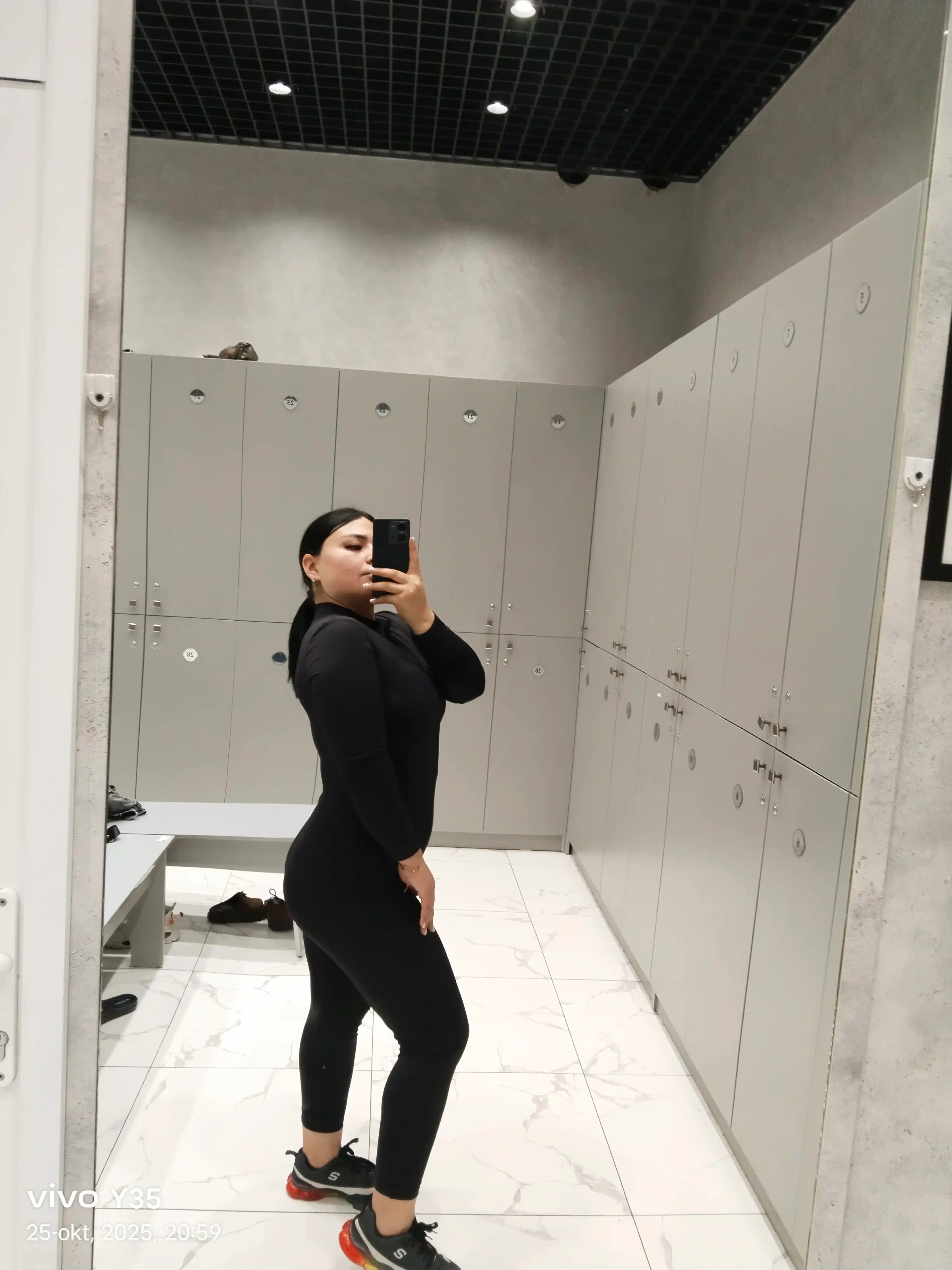 Ayollar uchun skims sport kombinezoni, fitnes va yoga uchun sport kostyumi