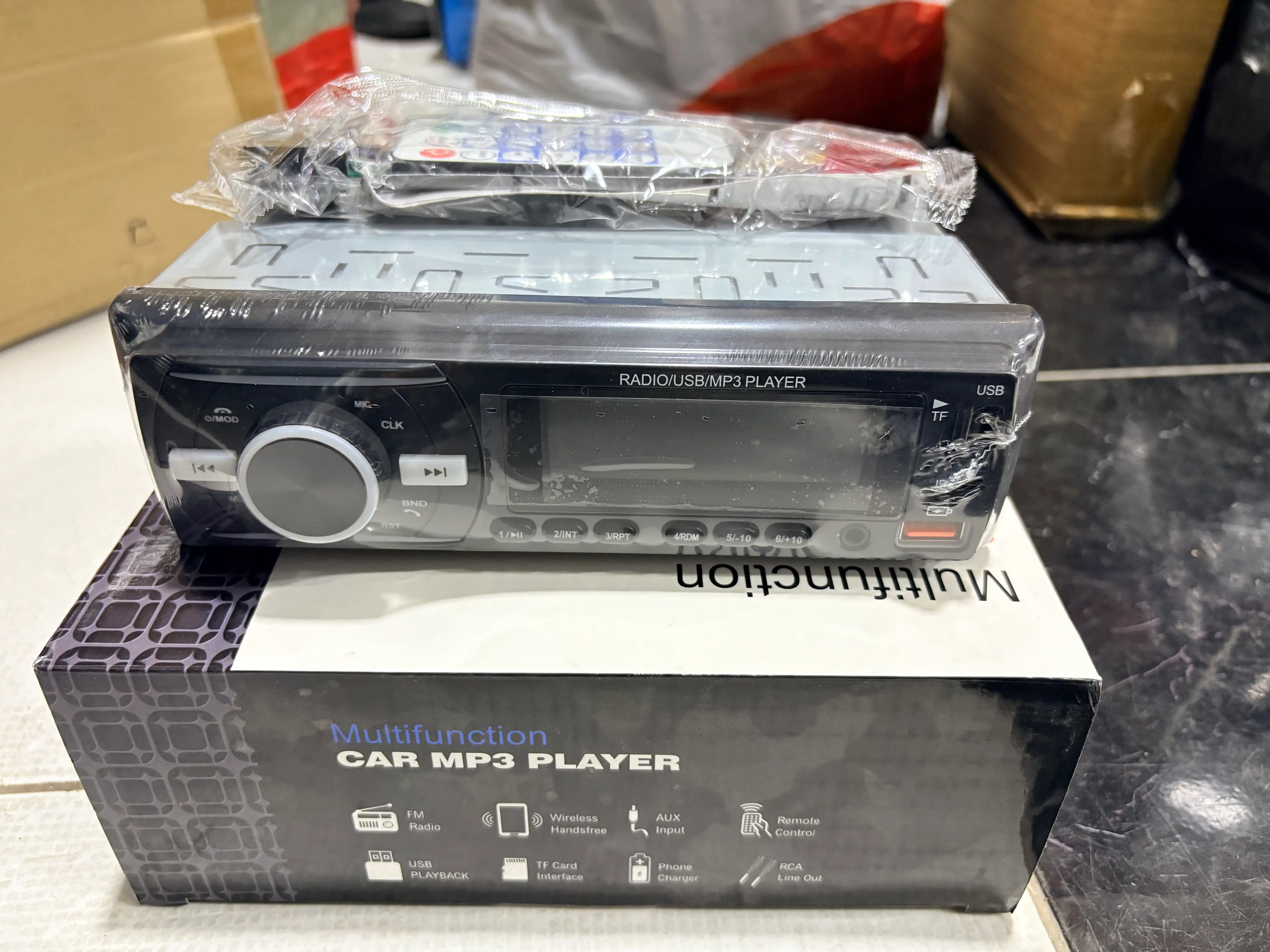Pioneer avto magnitafon universal Blutus fleshka aux radio bor ovozi 63 gacham 12 volt