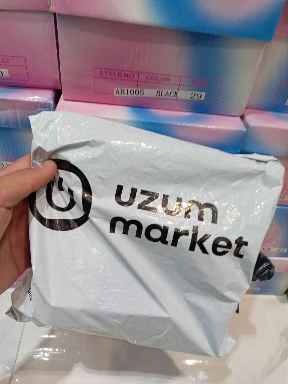Atir Layton Parfums de Marly, erkaklar va ayollar uchun