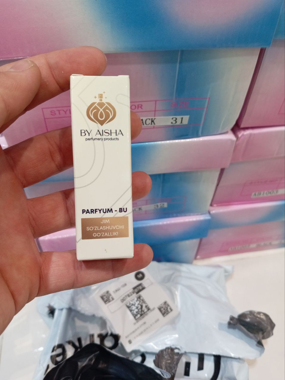 Atir Layton Parfums de Marly, erkaklar va ayollar uchun