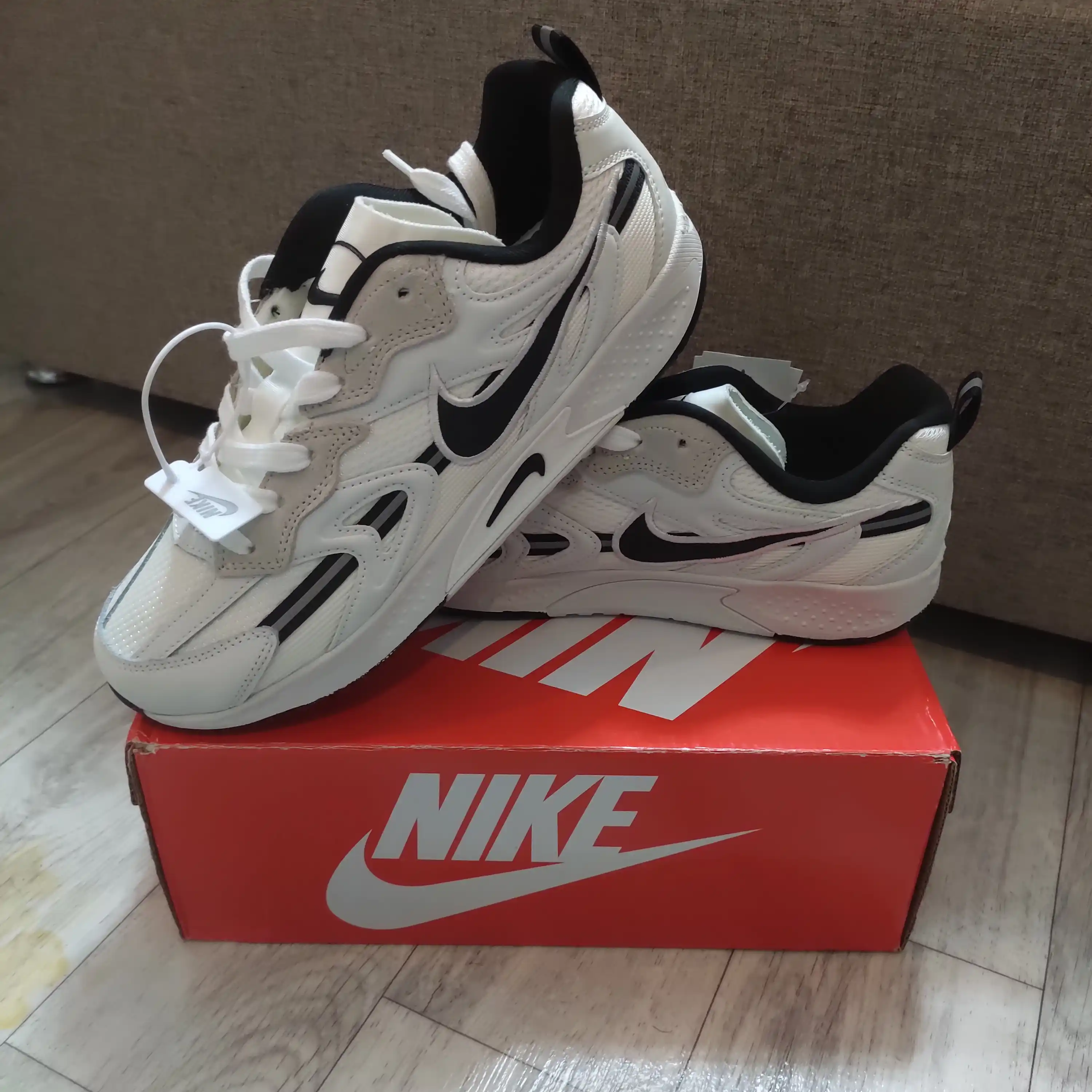 Erkaklar, ayollar, o‘smirlar krossovkalari Nike JAM, zal uchun, sport uchun, 41–45