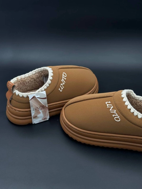 Qisqa qishki ugg botinkalari