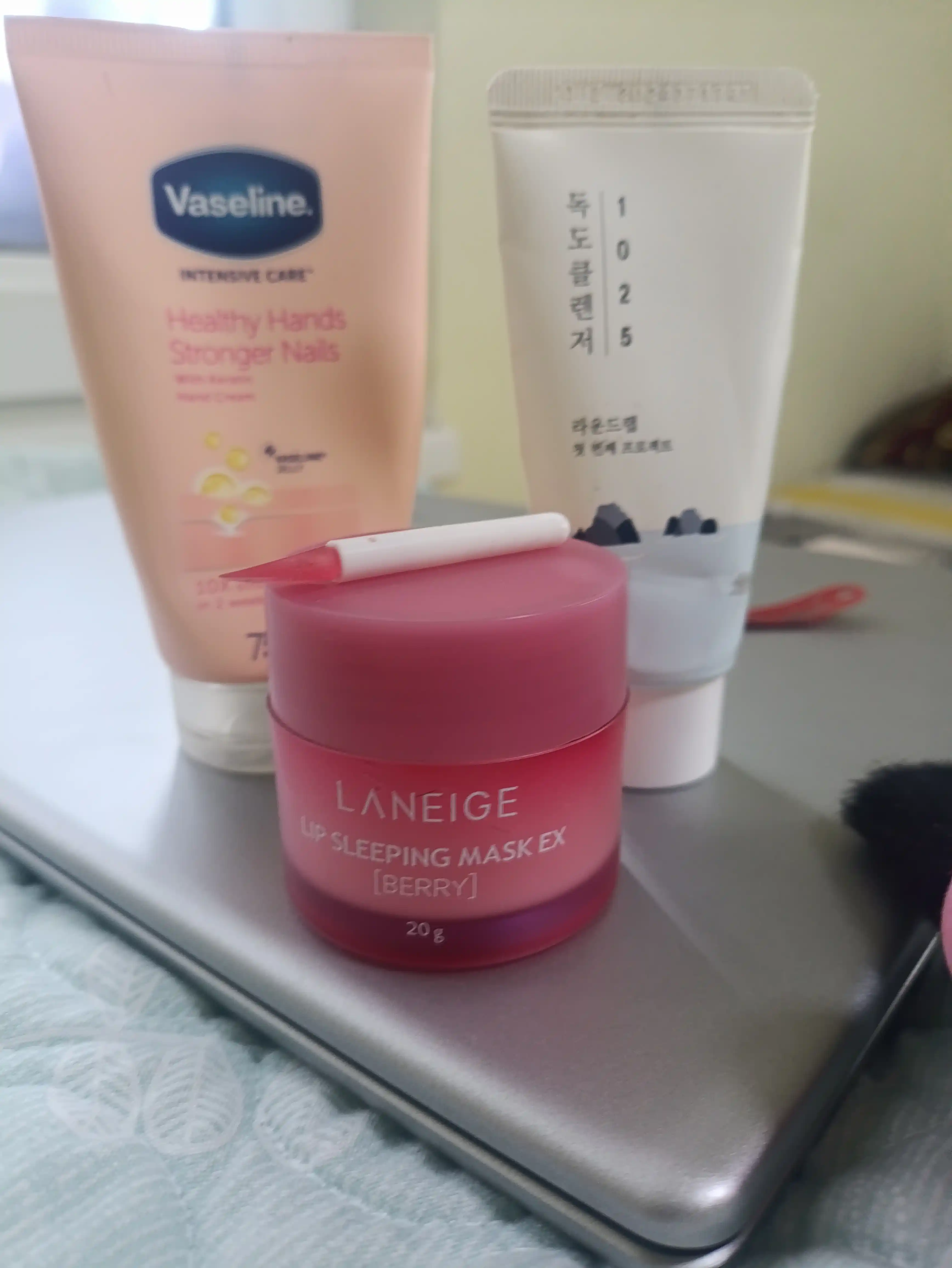 Laneige namlantiruvchi va tiklovchi lab balzami va niqobi, 20 g