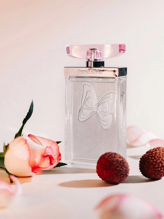 Franck Olivier Nature Woman EDP parfyumeriya suvi ayollar uchun Gulli-mevali 75ml Fransiya