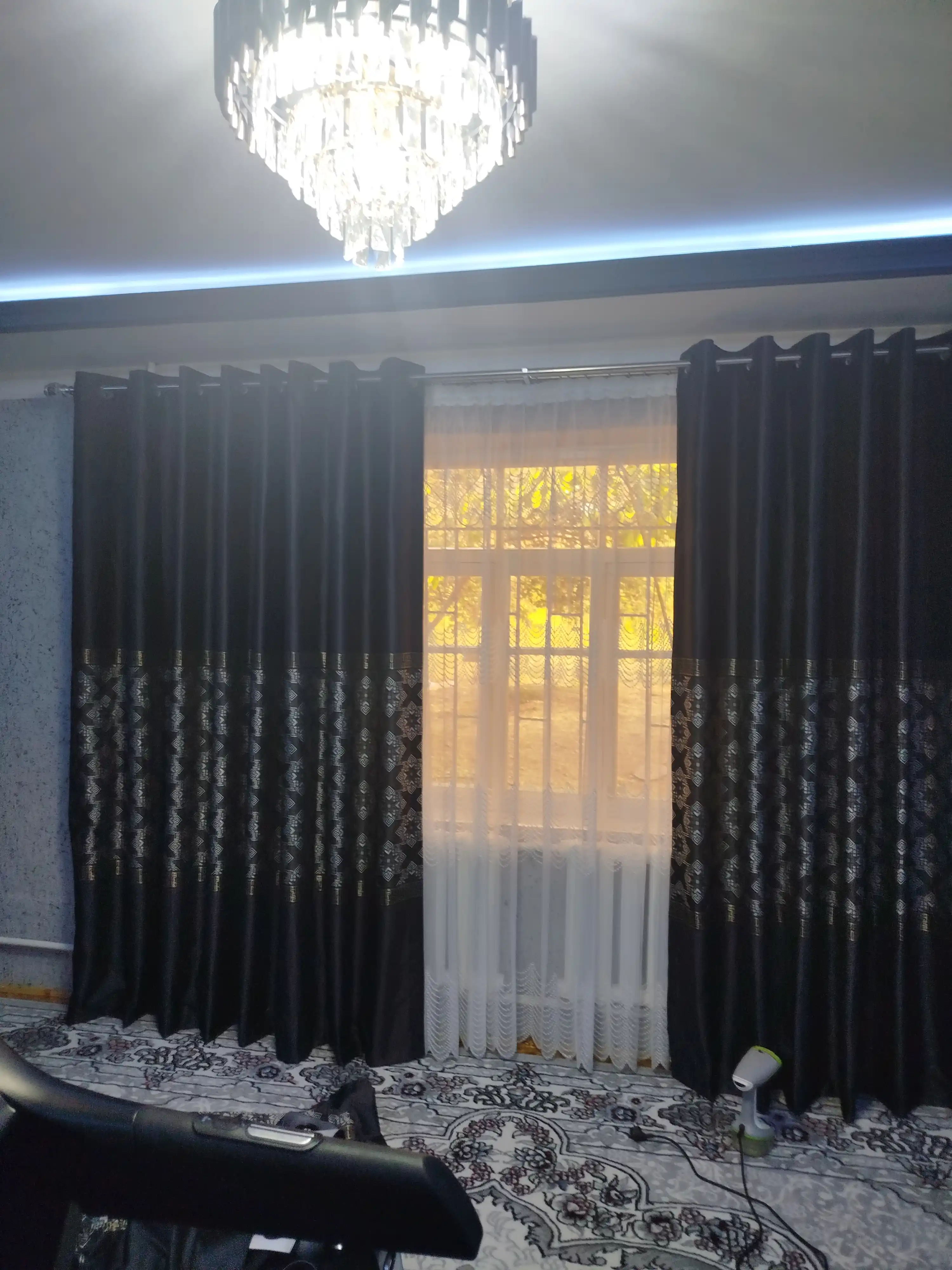 Qalin parda, parter Pano - 3 m x 3 m, qadoqda 2 dona