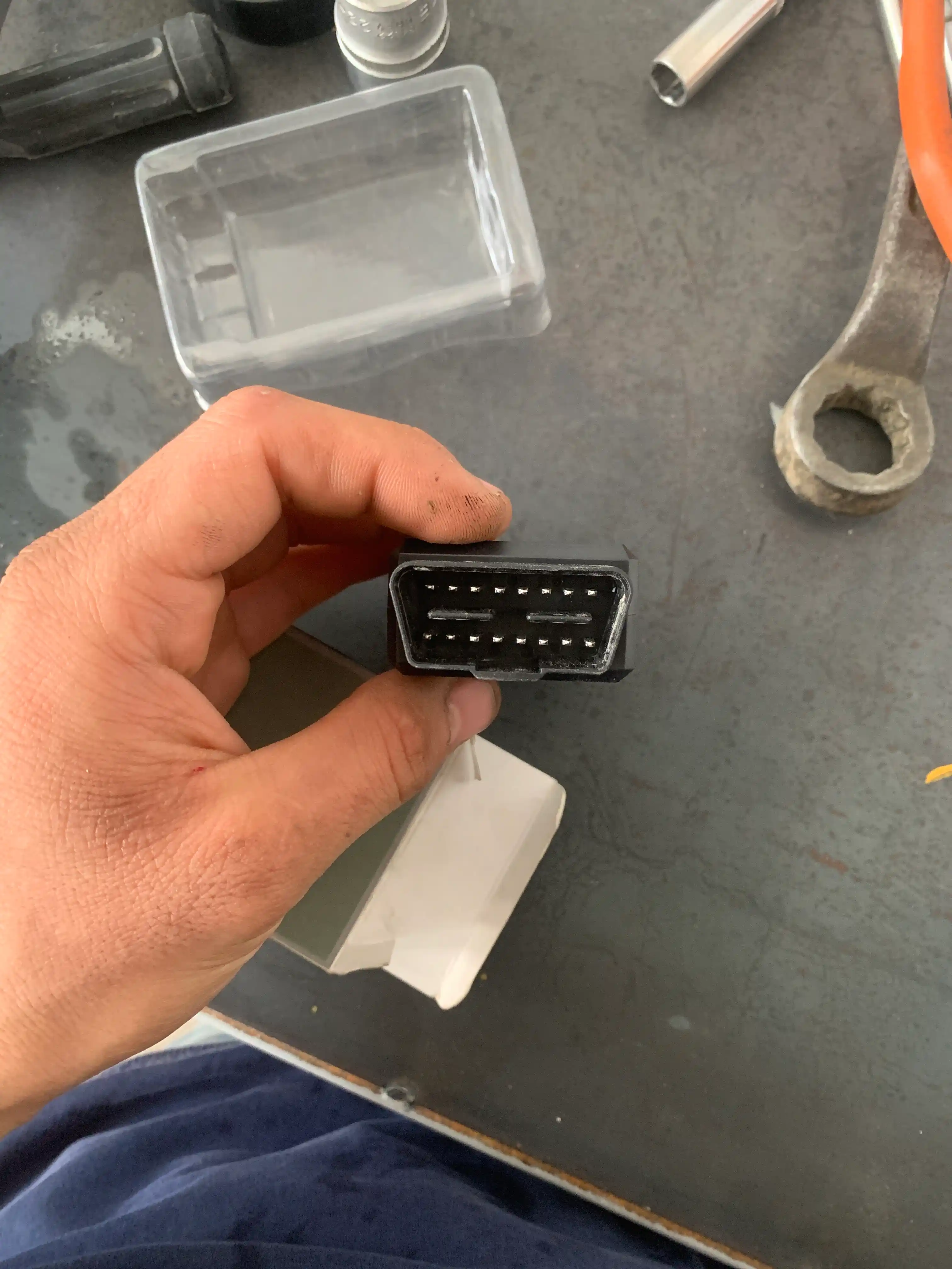 Диагностическое и тестовое устройство ELM327 Bluetooth OBD2 V2.1 считыватель кодов движка