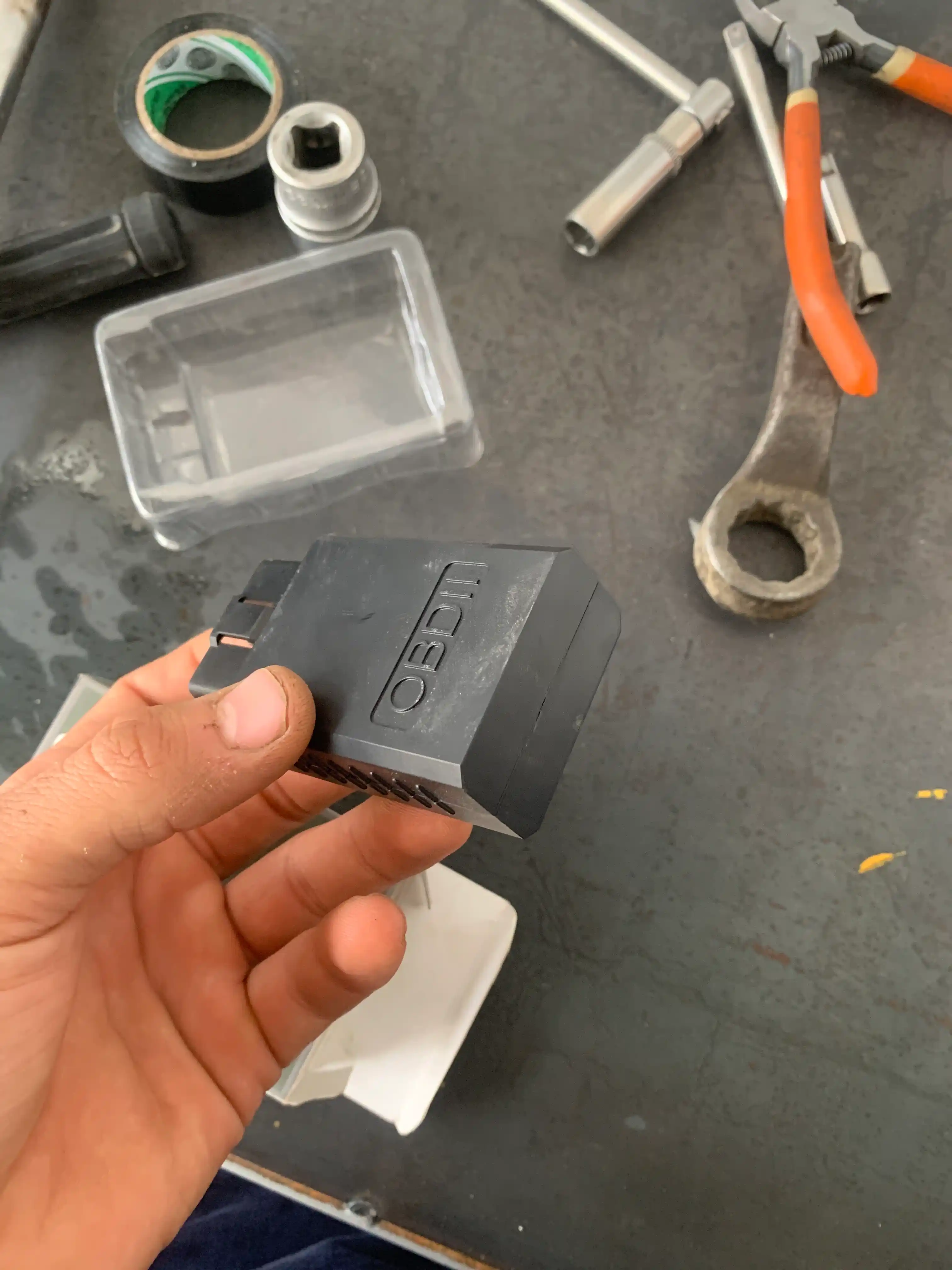 Диагностическое и тестовое устройство ELM327 Bluetooth OBD2 V2.1 считыватель кодов движка
