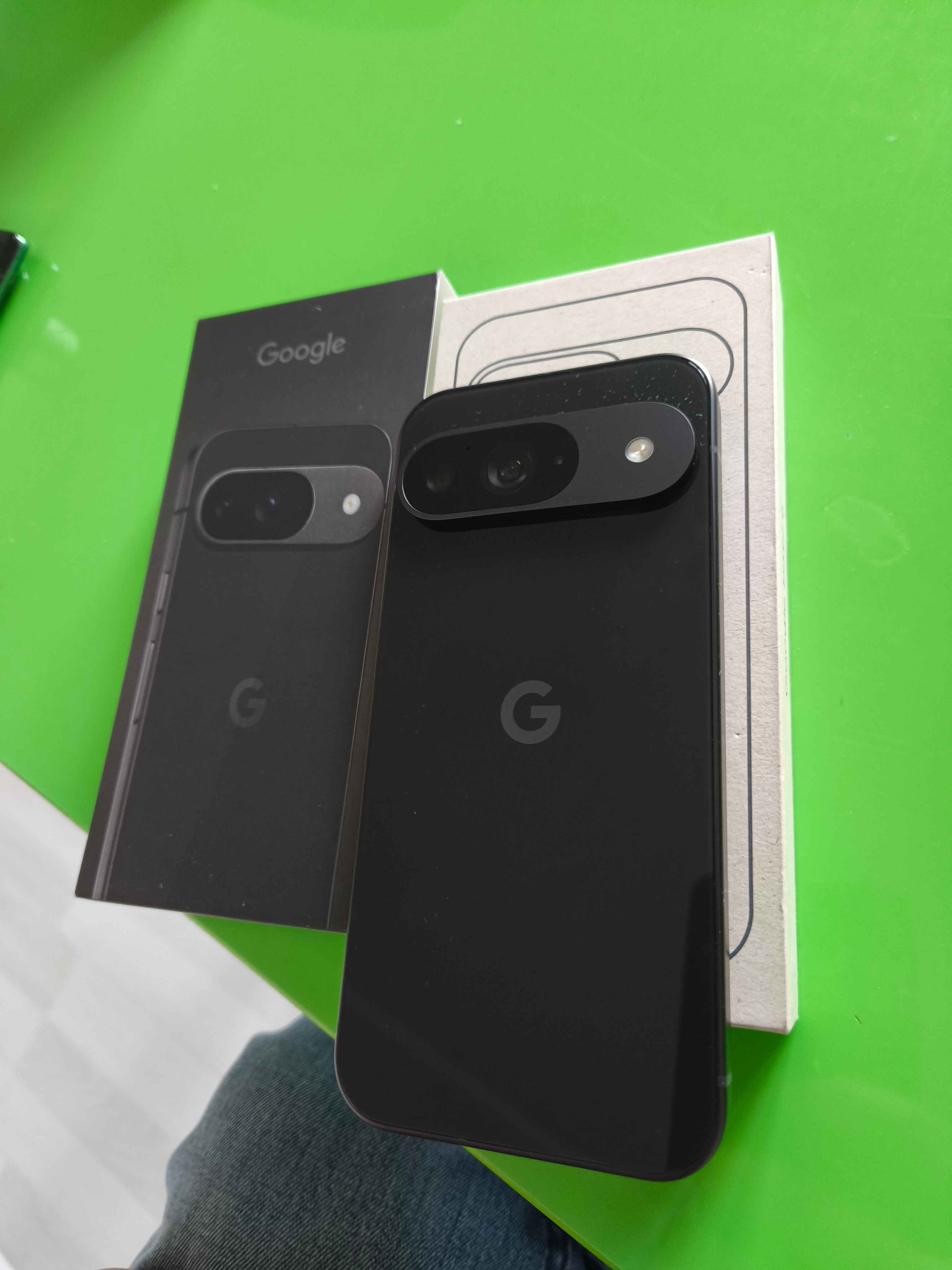 Смартфон Google Pixel 9 5G, 6.3"OLED-дисплей, 50МП, Android 16, 120Гц, гарантия 1 год