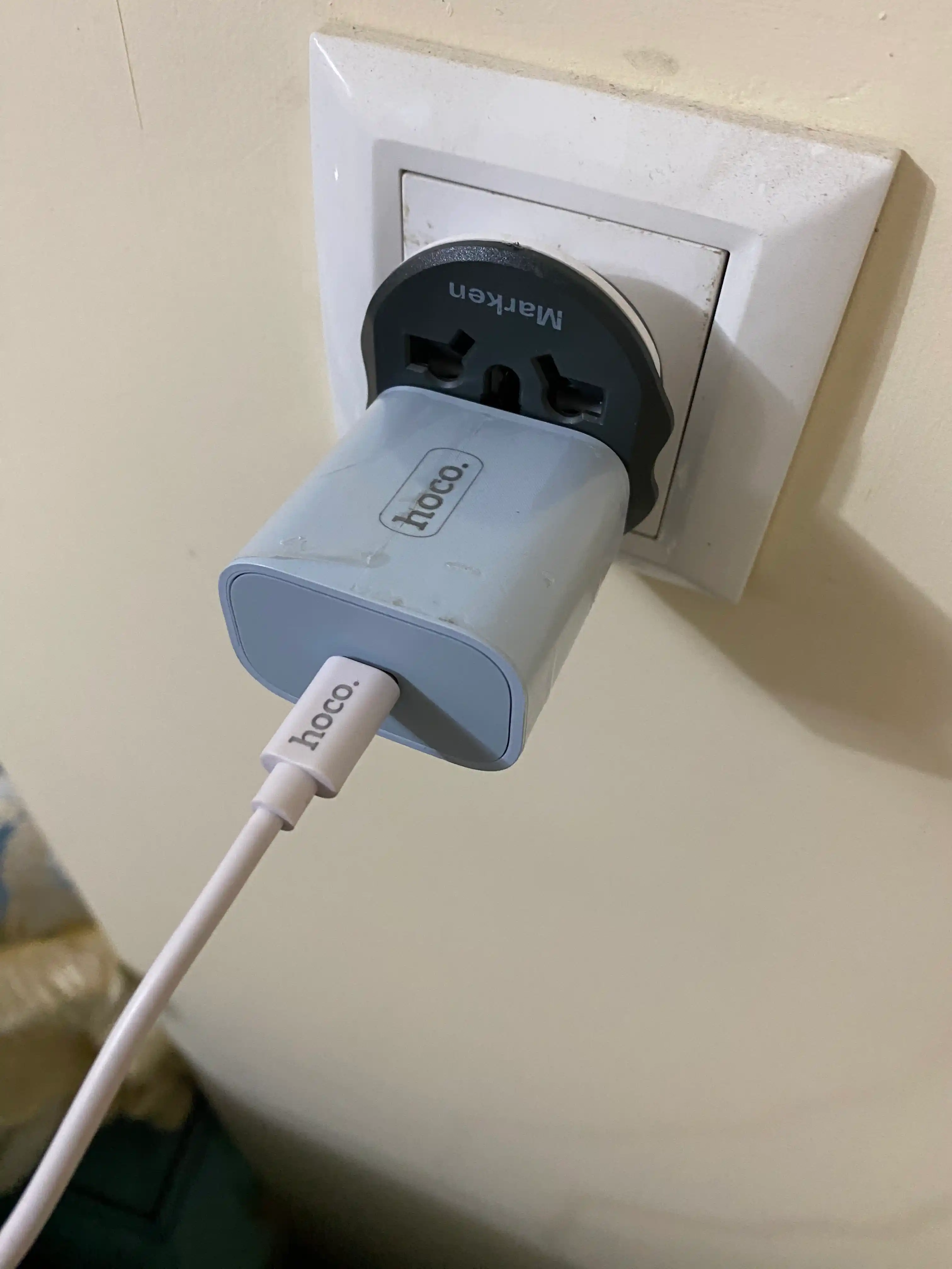 Hoco Zaryadlash adapteri, 20W tezkor zaryadlash, Smartfon va gadjetlar uchun quvvatlagich