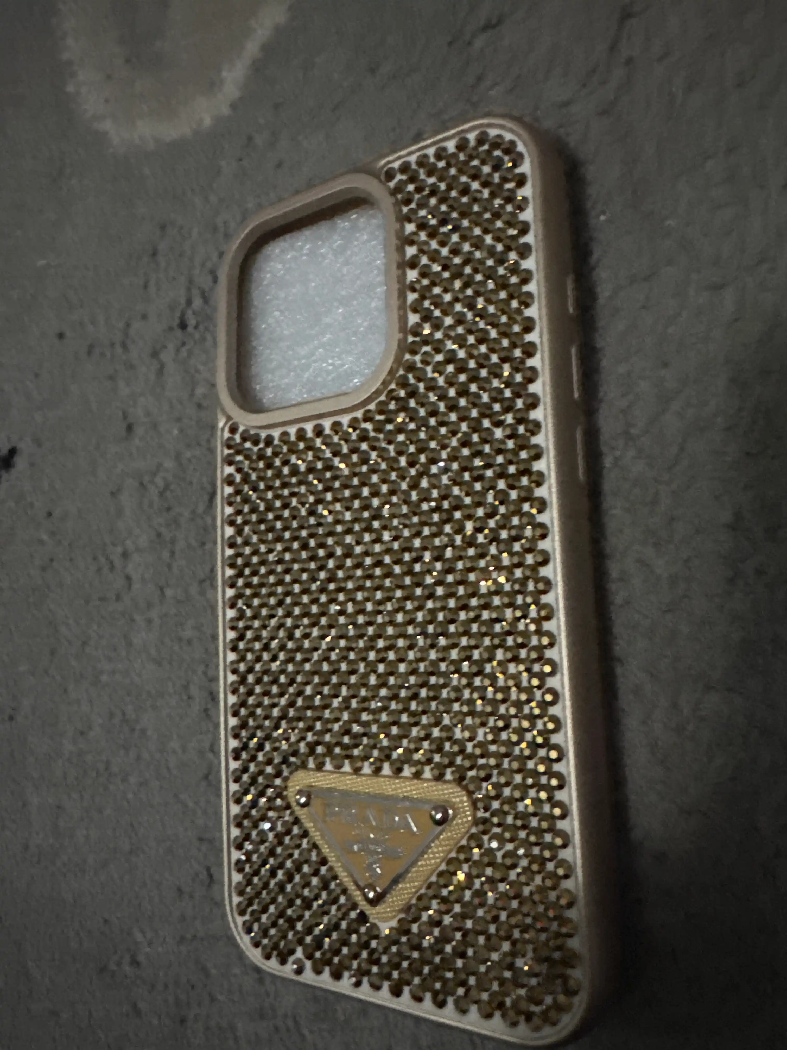 IPhone 13 Pro Max,14 Pro, Max,15 Pro, 16 Pro, Max, 17 Pro, max uchun yaltiroq tosh g‘ilofi