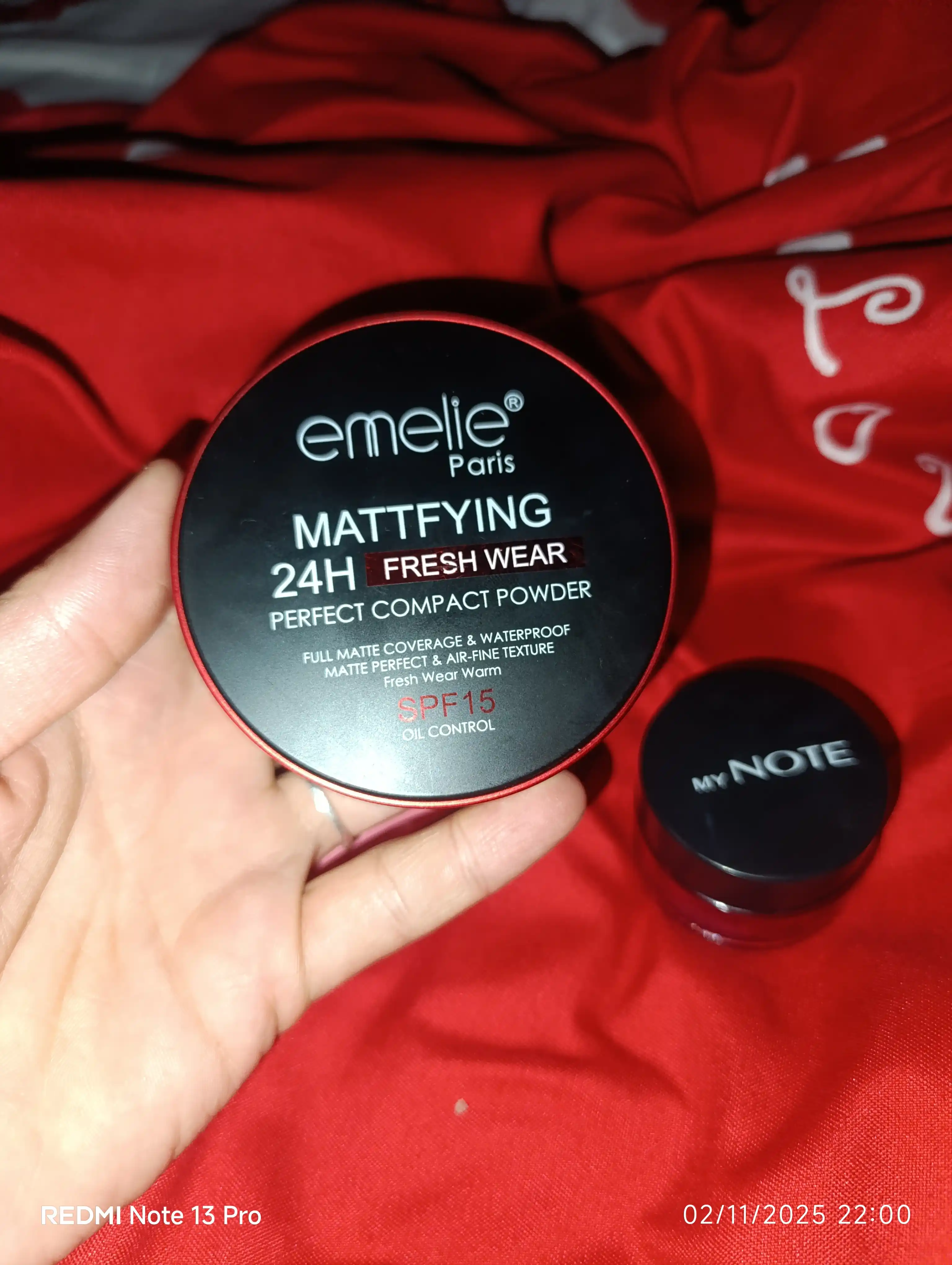 Матовая пудра Emelie, 01 и 02, 2 в 1, матовый эффект на 24 часа, SPF 15