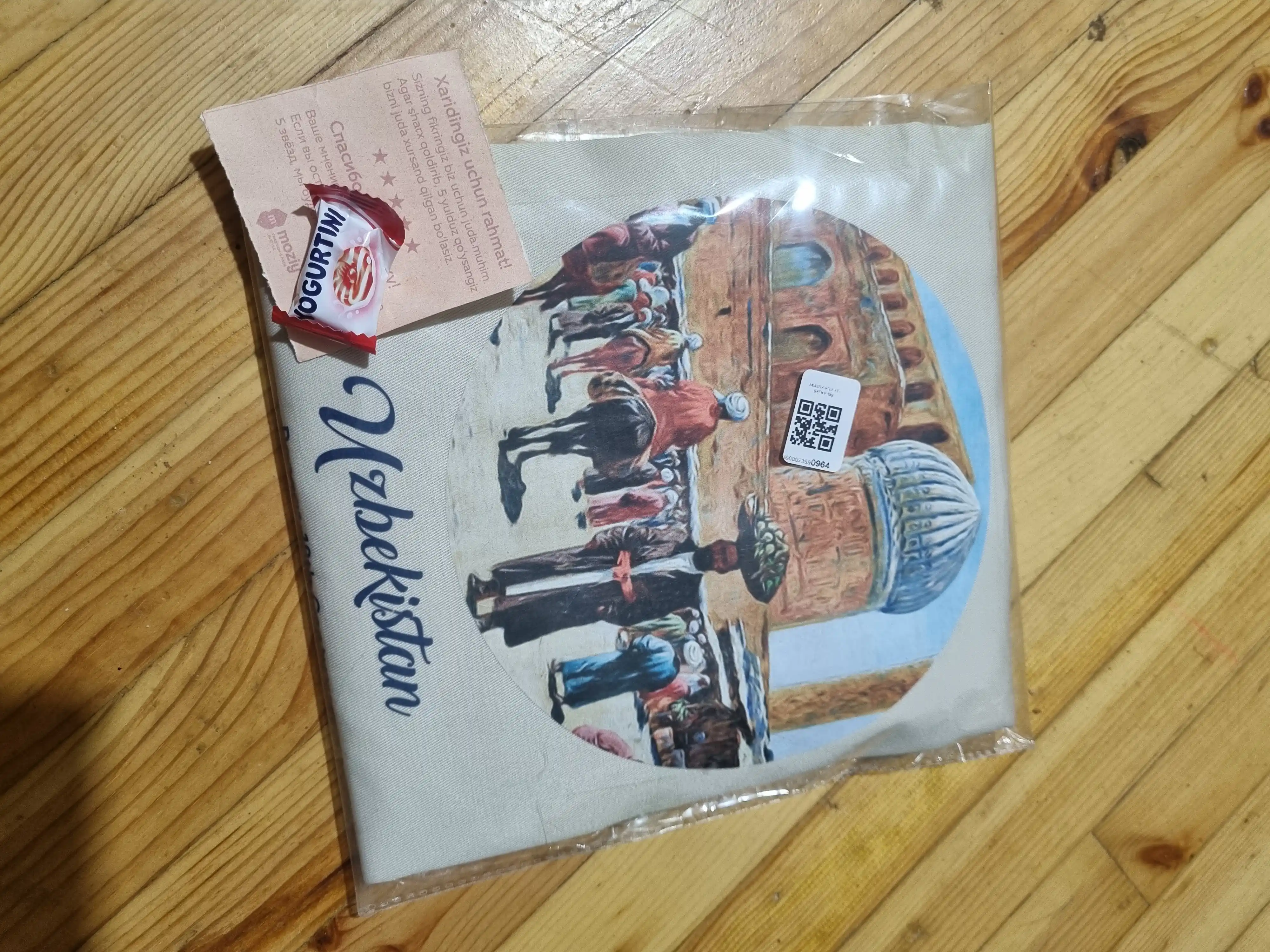 Ayollar sumkasi shopper, Moziy