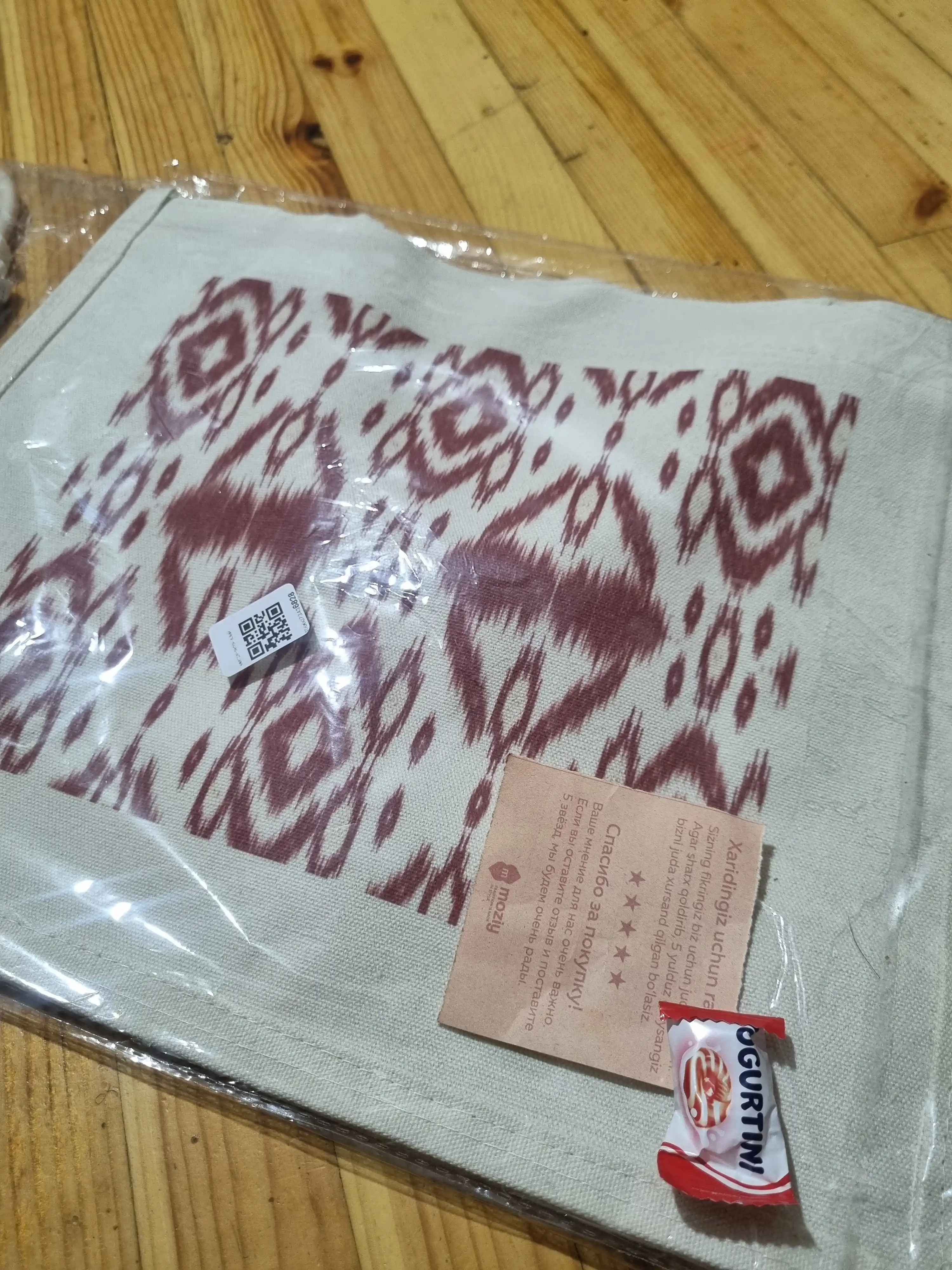 Ayollar sumkasi shopper, Moziy