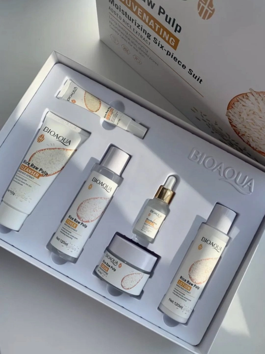 Yuzni parvarish qilish to'plami Bioaqua va Vitamin C, 6 tasi 1 da