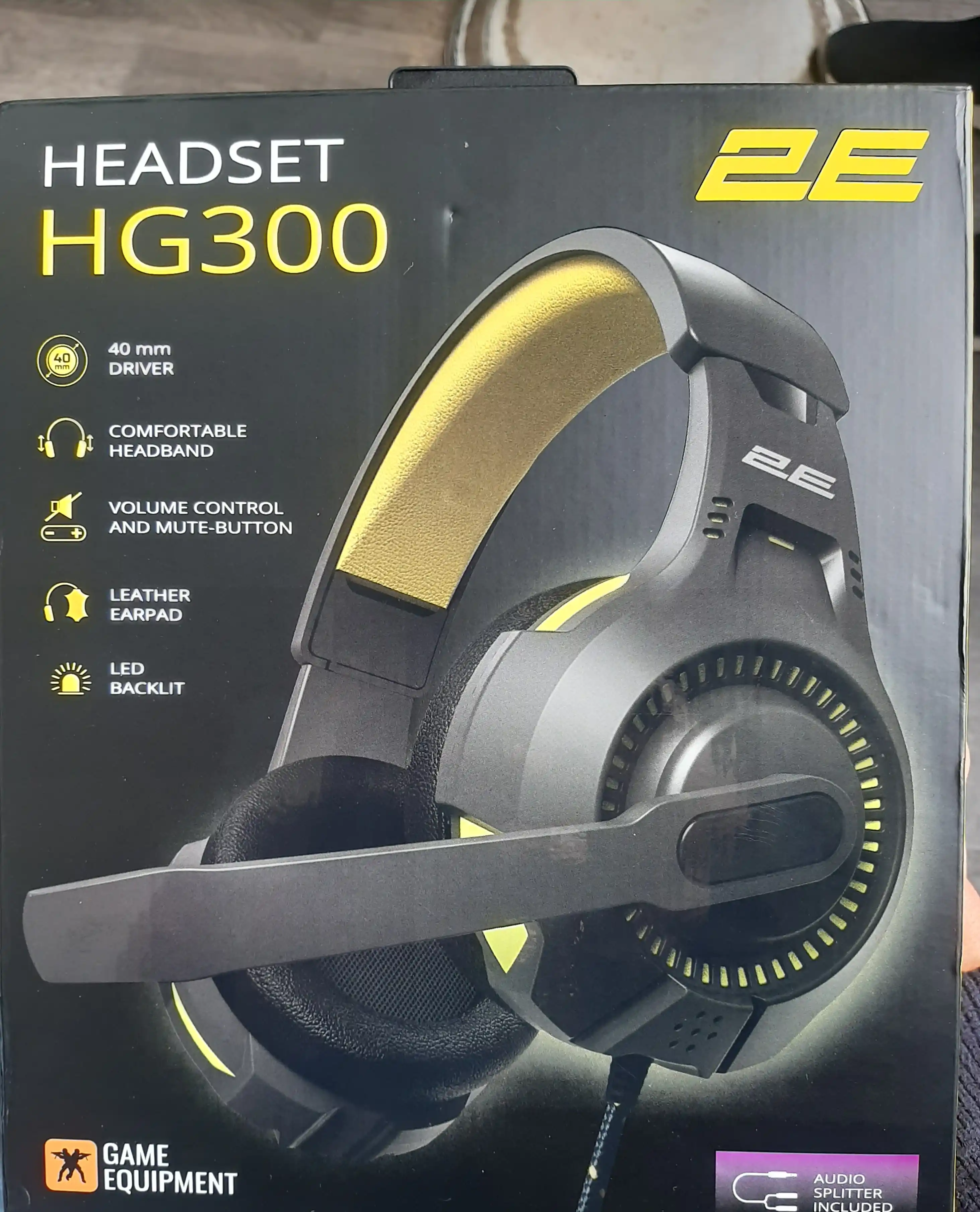 Simli o'yin quloqchinlari 2E Gaming HG300 LED 2E-HG300BK, kompyuter uchun, mikrofonli