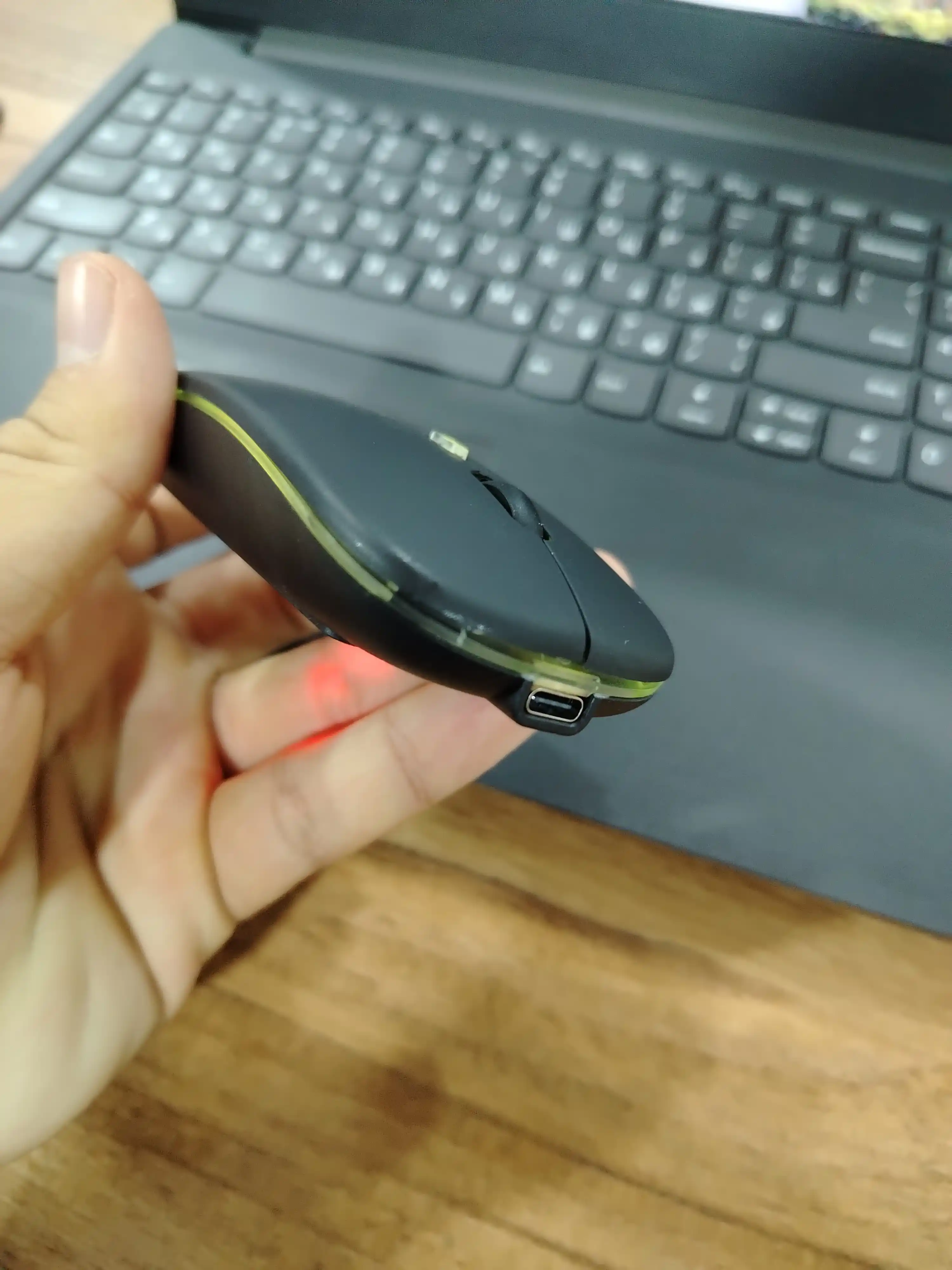 HP W10 ORG simsiz sichqoncha, Bluetooth, akkumulyator bilan ishlaydi