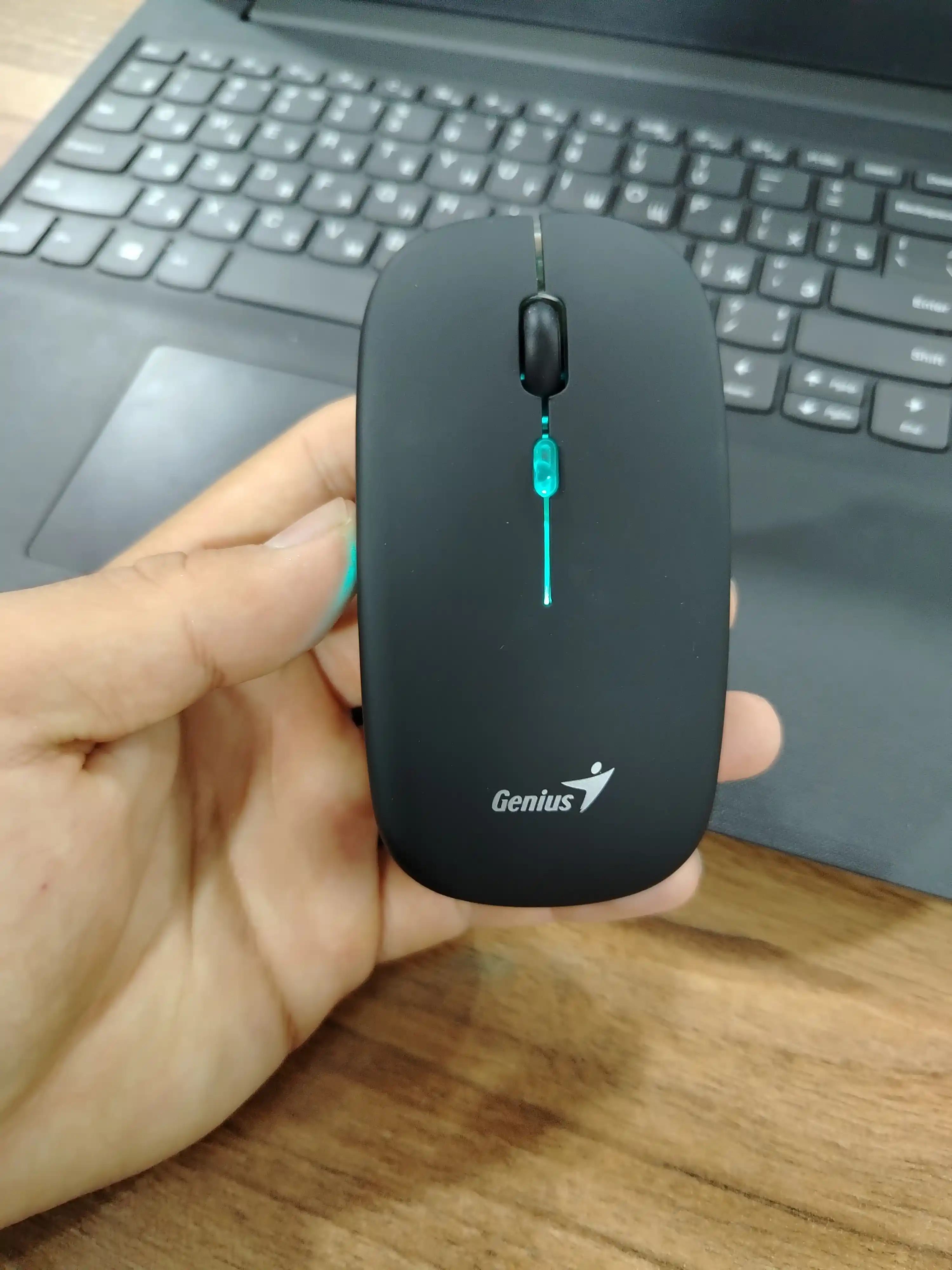 HP W10 ORG simsiz sichqoncha, Bluetooth, akkumulyator bilan ishlaydi