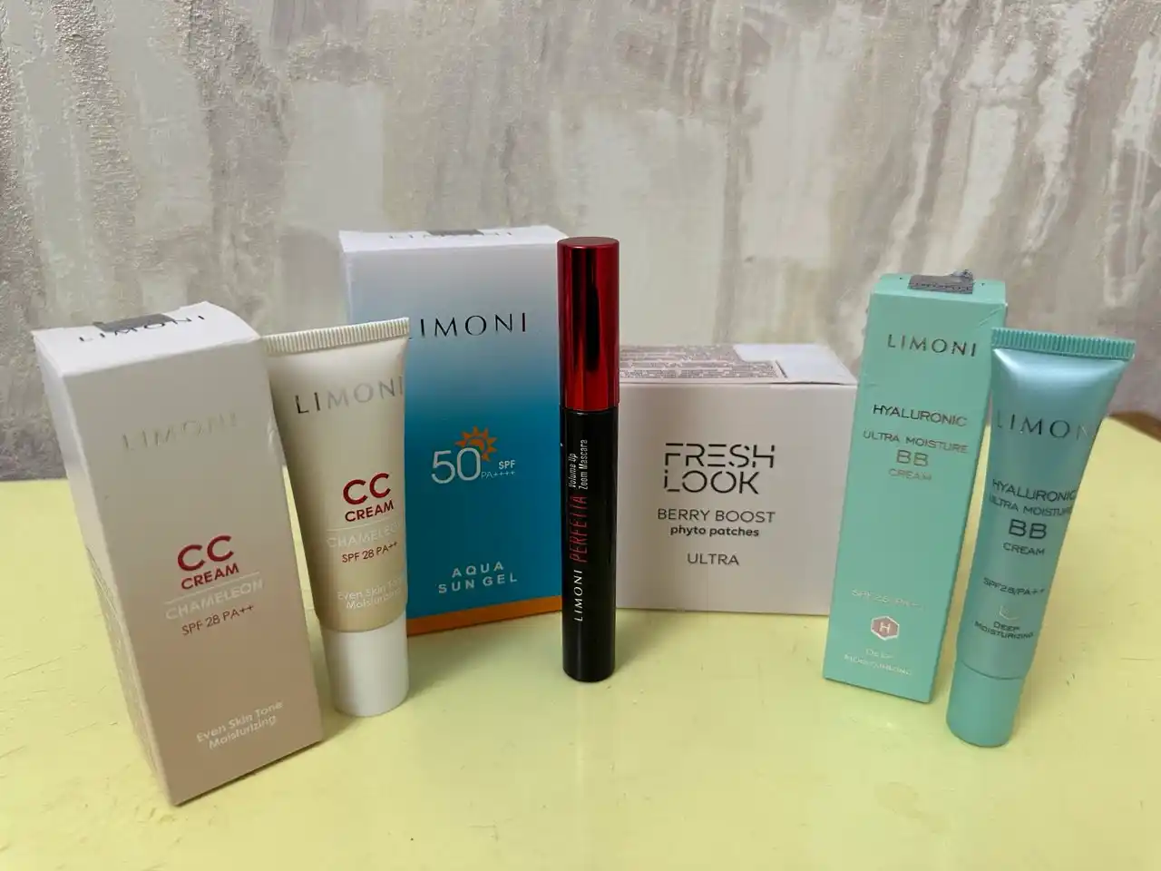 Увлажняющий ББ крем с гиалуроновой кислотой LIMONI Hyaluronic Ultra Moisture BB Cream 15мл
