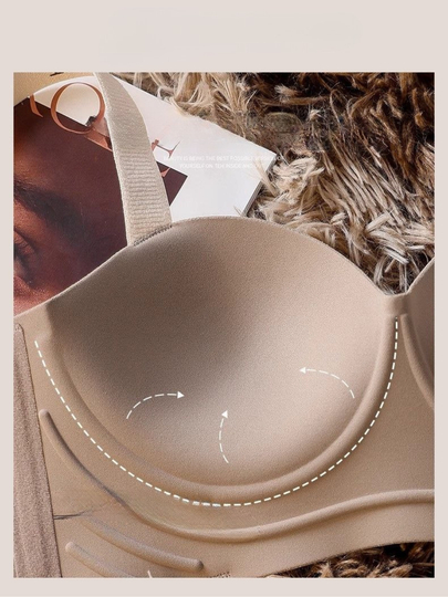 Butalar ichida yalangoch qizlarning fotosuratlari Butalar ichida yalangoch qizlarning fotosuratlari