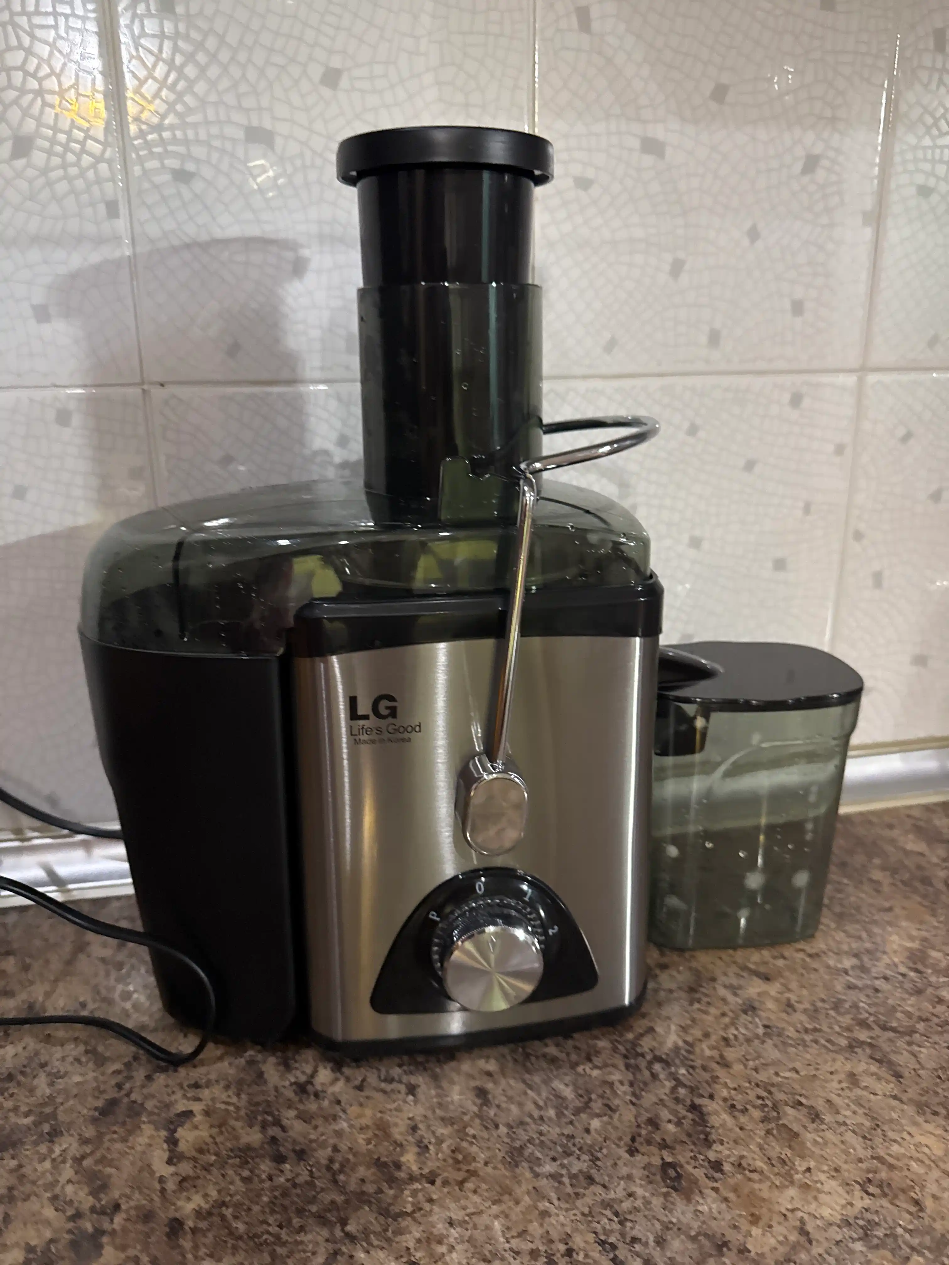 LG Elektr sharbat siqqich, meva va sabzavotlar oshxona kombayni, 600 ml, 1000 Vt